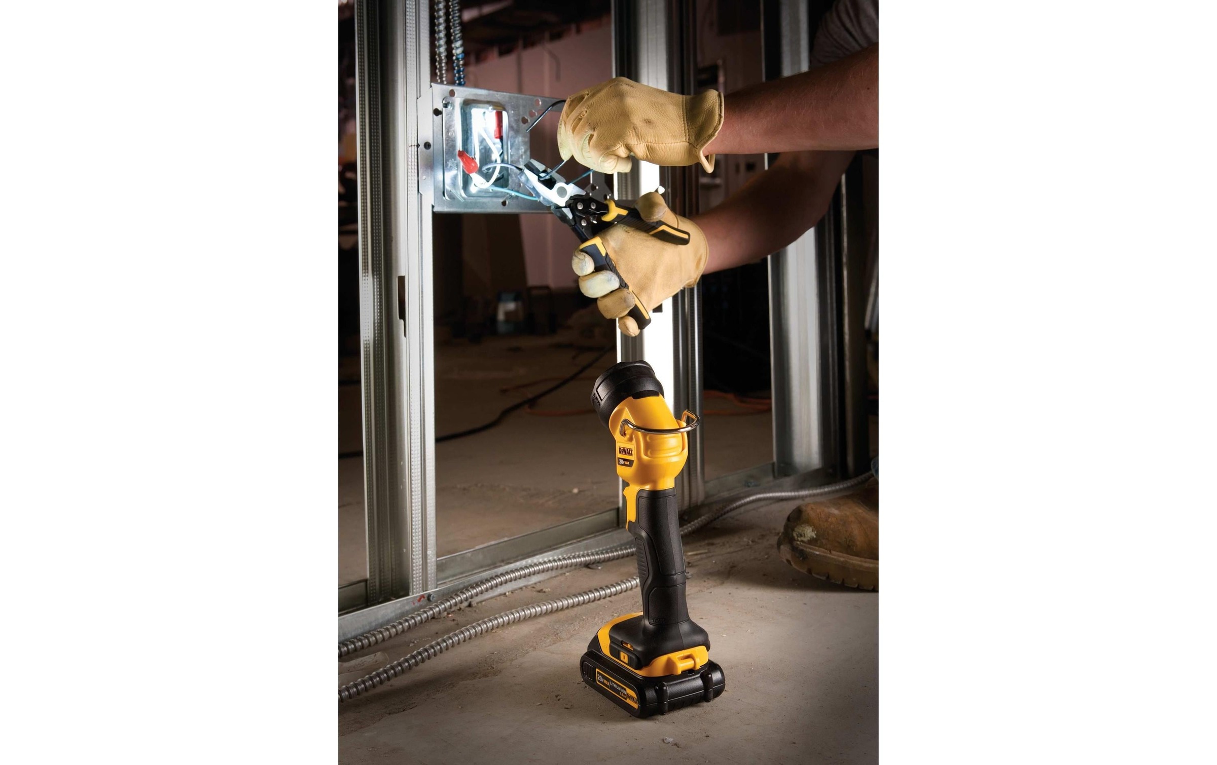 DeWalt Baustrahler »DCL040 18 V Solo«