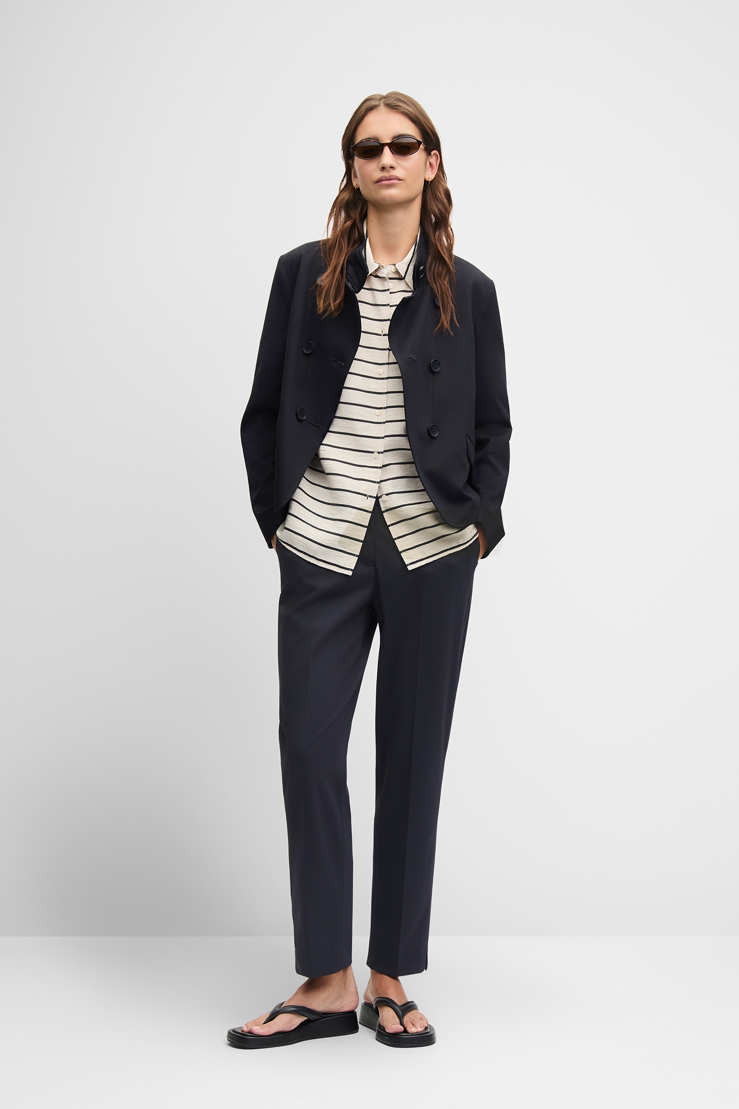 Cinque Kurzblazer »CILOKO« Stehkragen, taillierter Schnitt, elastischer Materialmix