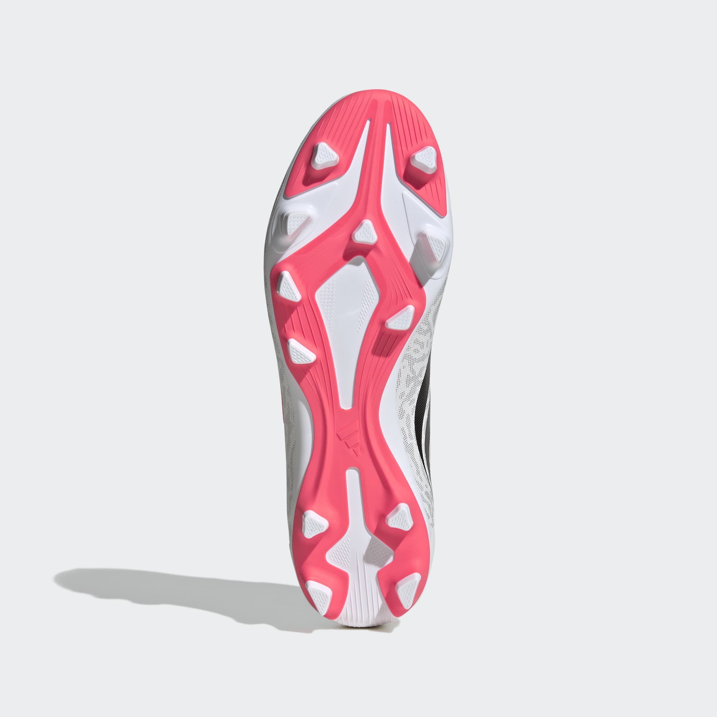 adidas Performance Chaussure de football »PREDATOR CLUB , FESTE BÖDEN/GEMISCHTE BÖDEN«  adapté à de nombreux types de sols