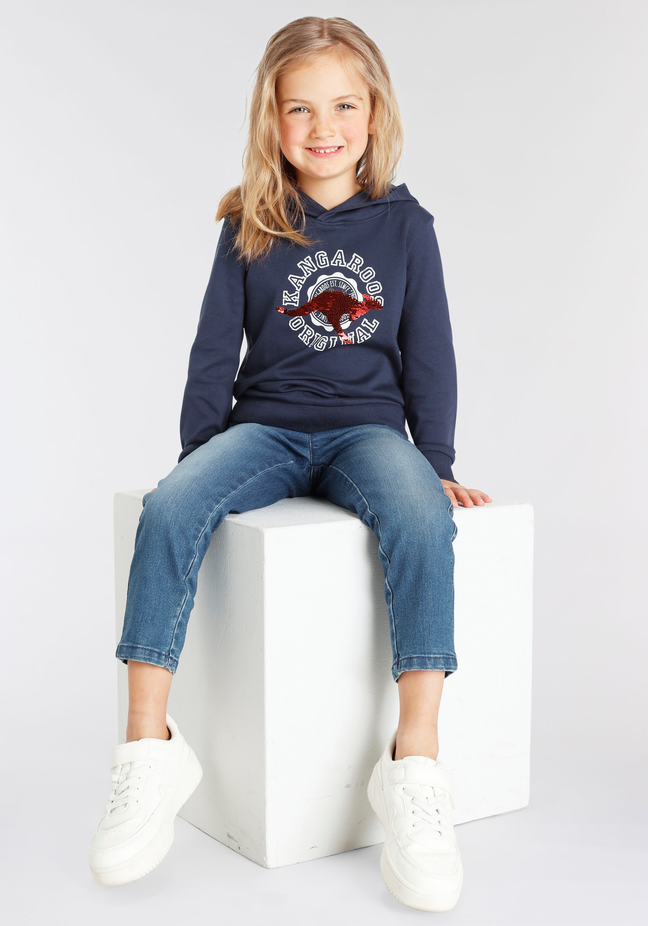 KangaROOS Kapuzensweatshirt »Kleine Mädchen«, mit Wendepailletten