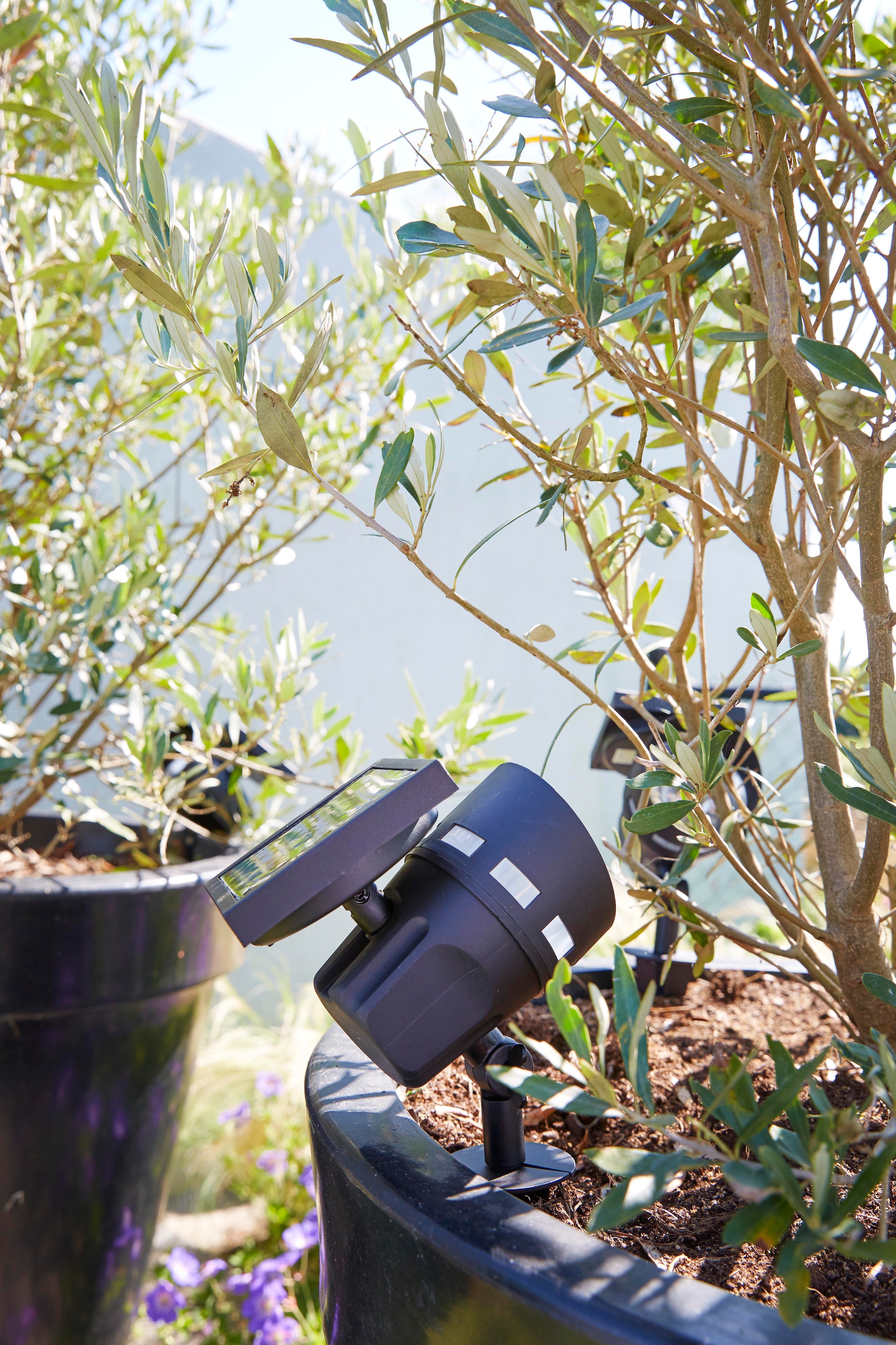 LUXFORM Gartenstrahler »Solar-Intelligente Hybrid-Erdspiessleuchte -Montana« LED-Modul 1 Stk. Für den Aussenbereich geeignet IP33