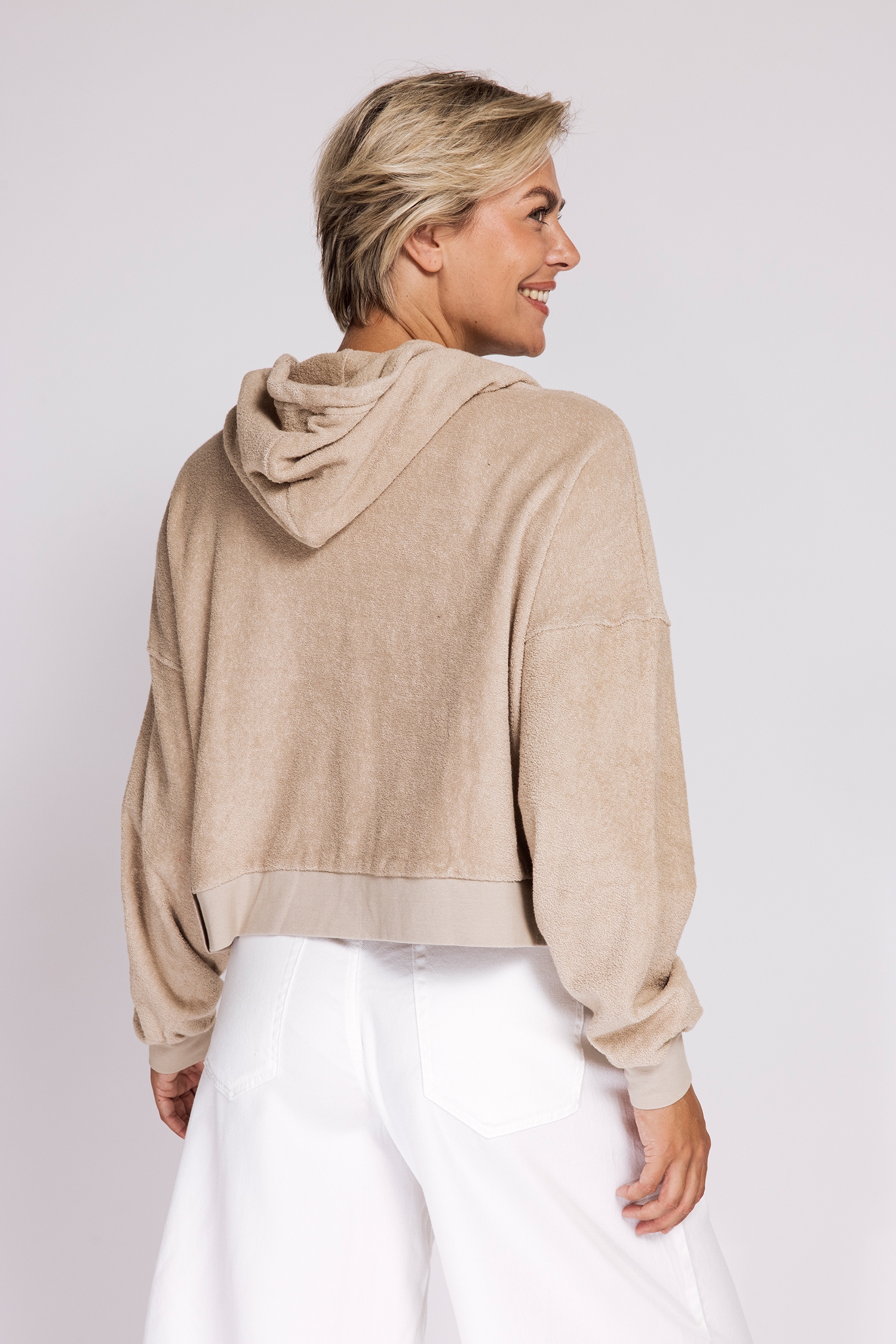 Zhrill Blazer en sweat »RATANA« look décontracté, coupe à la hauteur des hanches, avec poche kangourou