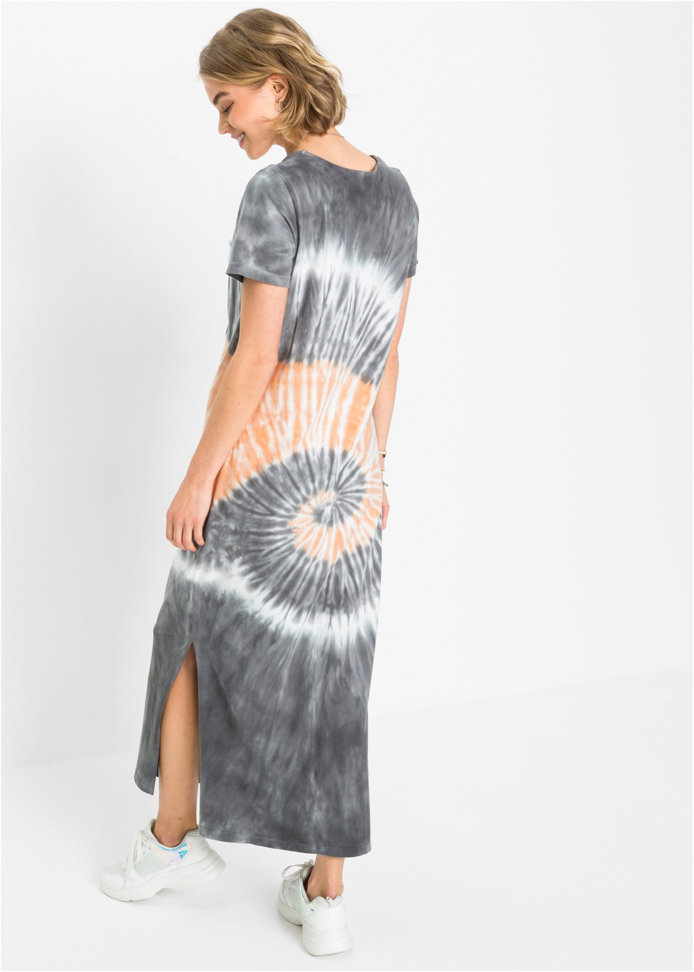 bonprix Robe t-shirt »Shirtkleid aus reiner Baumwolle« für warme Tage, aus Baumwolle, mit V-Ausschnitt, mit Kurzarm-Design