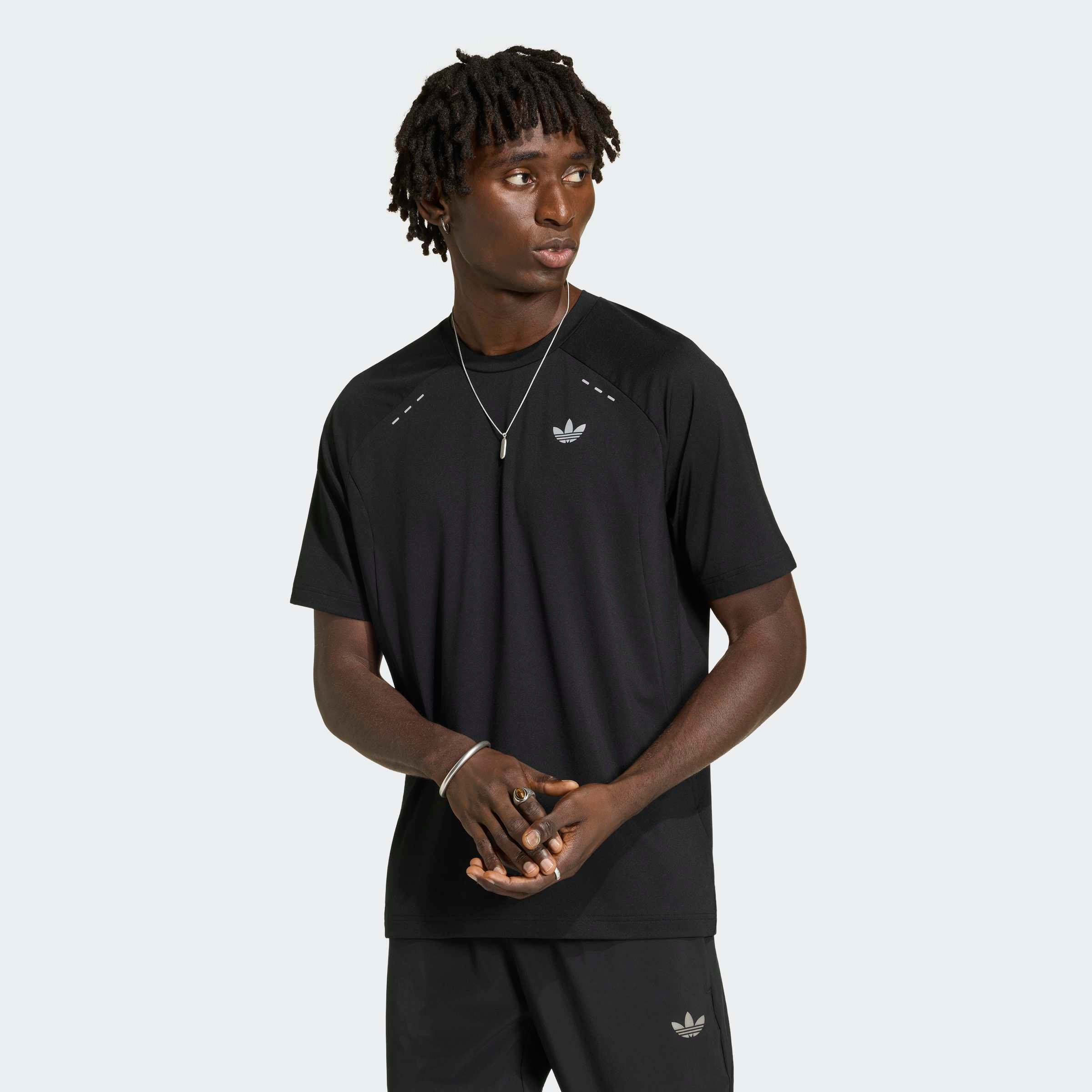 adidas Originals T-shirt »TECH ESS POLY T« style sportif, sans fermeture, en polyester