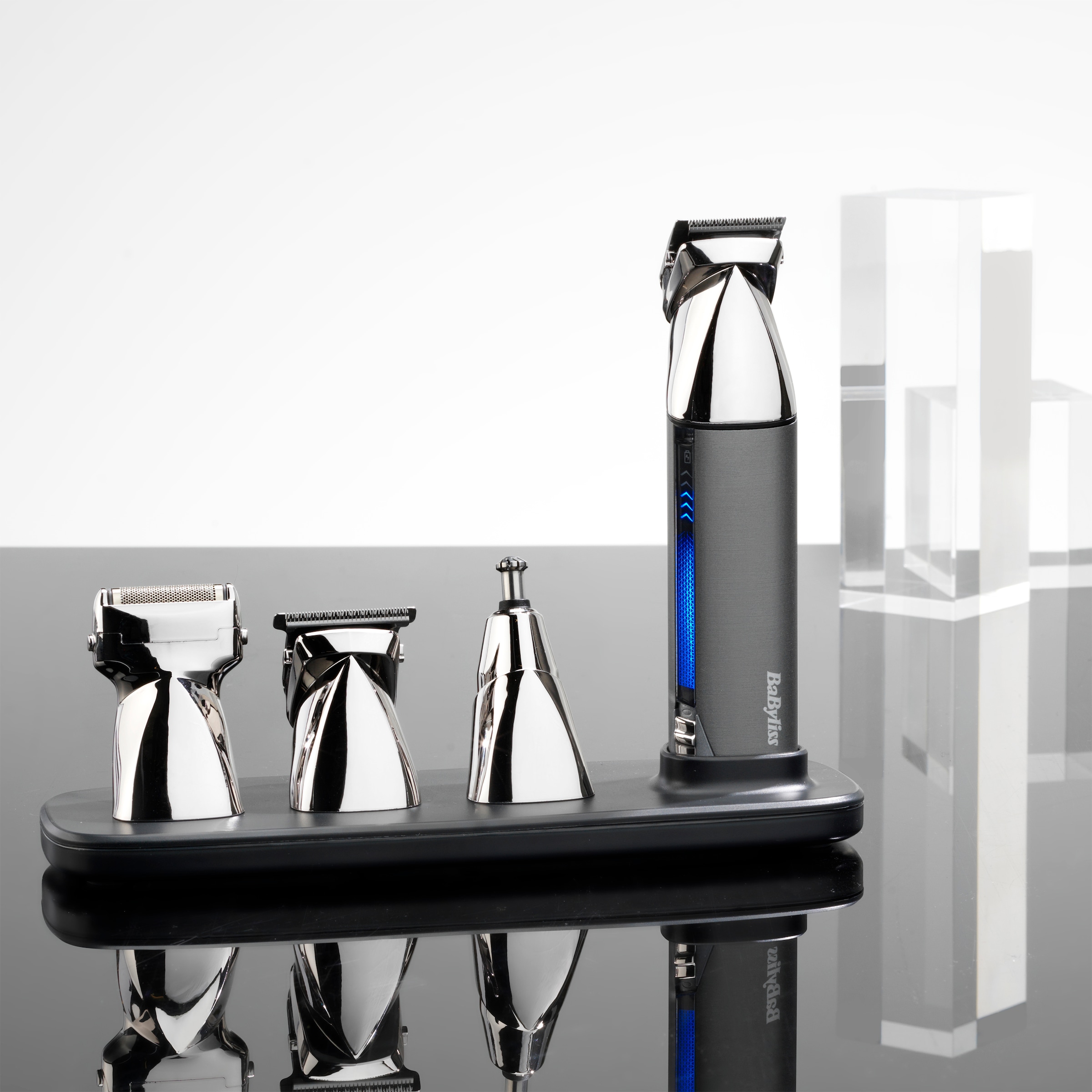 BaByliss Trimmer multifonctionnel »BaByliss Super-X Metal 15-in-1 Multitrimmer für Bart & Körper, MT996E« 4 Aufsätze 15 Aufsätze und Kammführungen, USB-Ladestation, kabellos