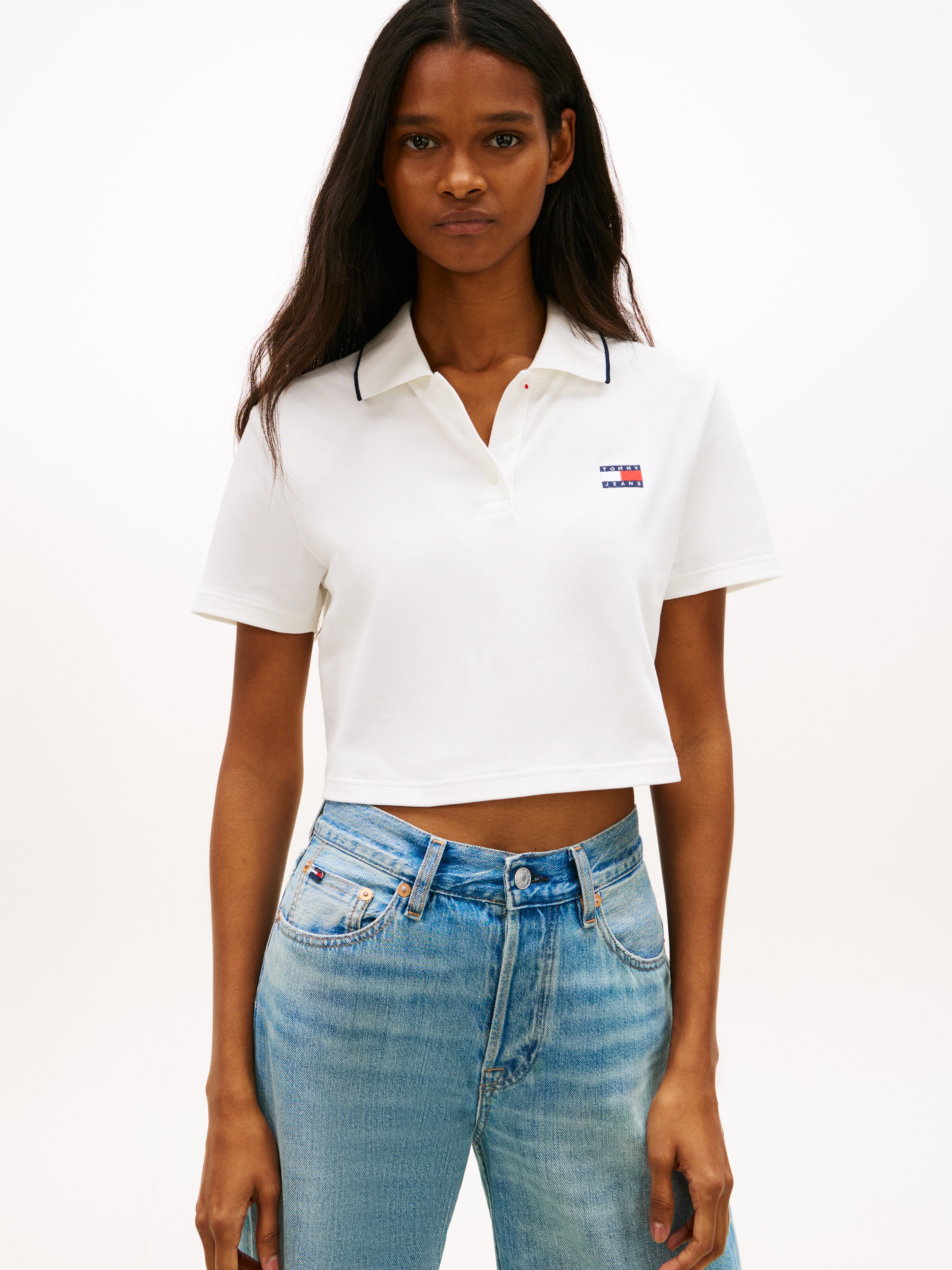 Image of Tommy Jeans Poloshirt "TJW CRP BADGE SHORT SLEEVE POLO" mit verkürztem Schnitt, Boxy Fit