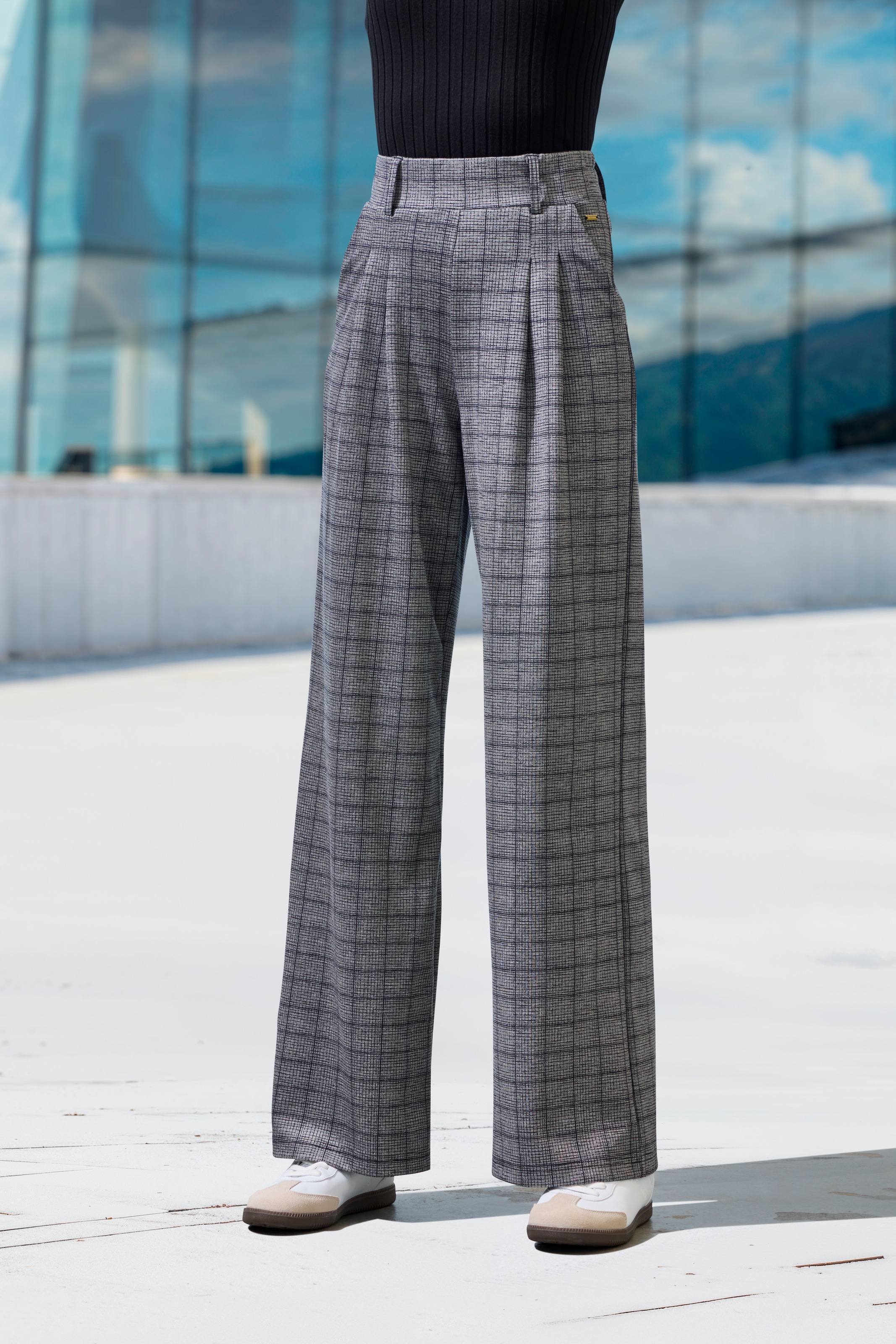 LASCANA Schlupfhose »extra Weit mit Bundfalten«