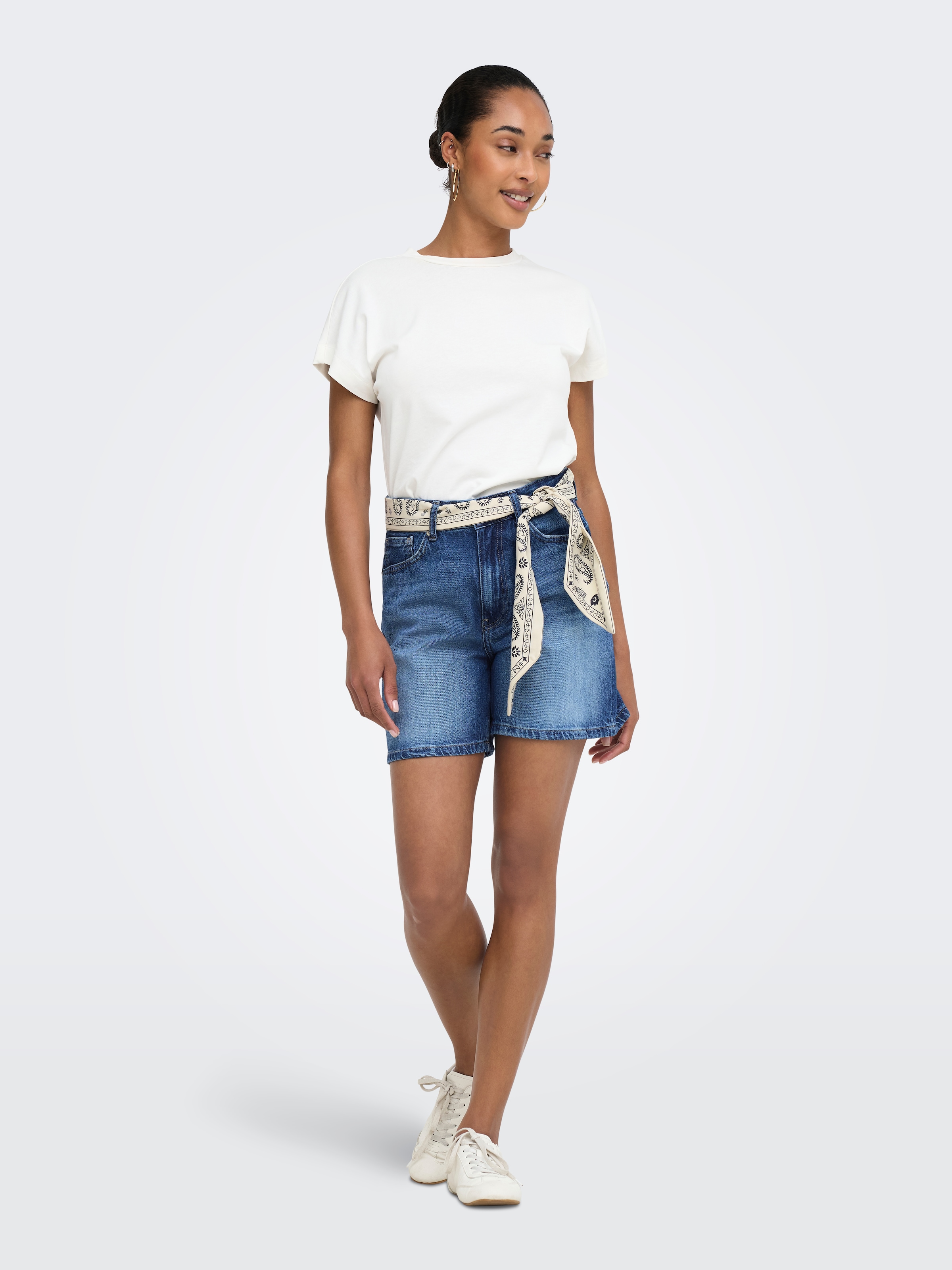 ONLY Short en jean »ONLJOSE HW SCARF DNM SHORTS AZG« coton, regular fit, taille haute