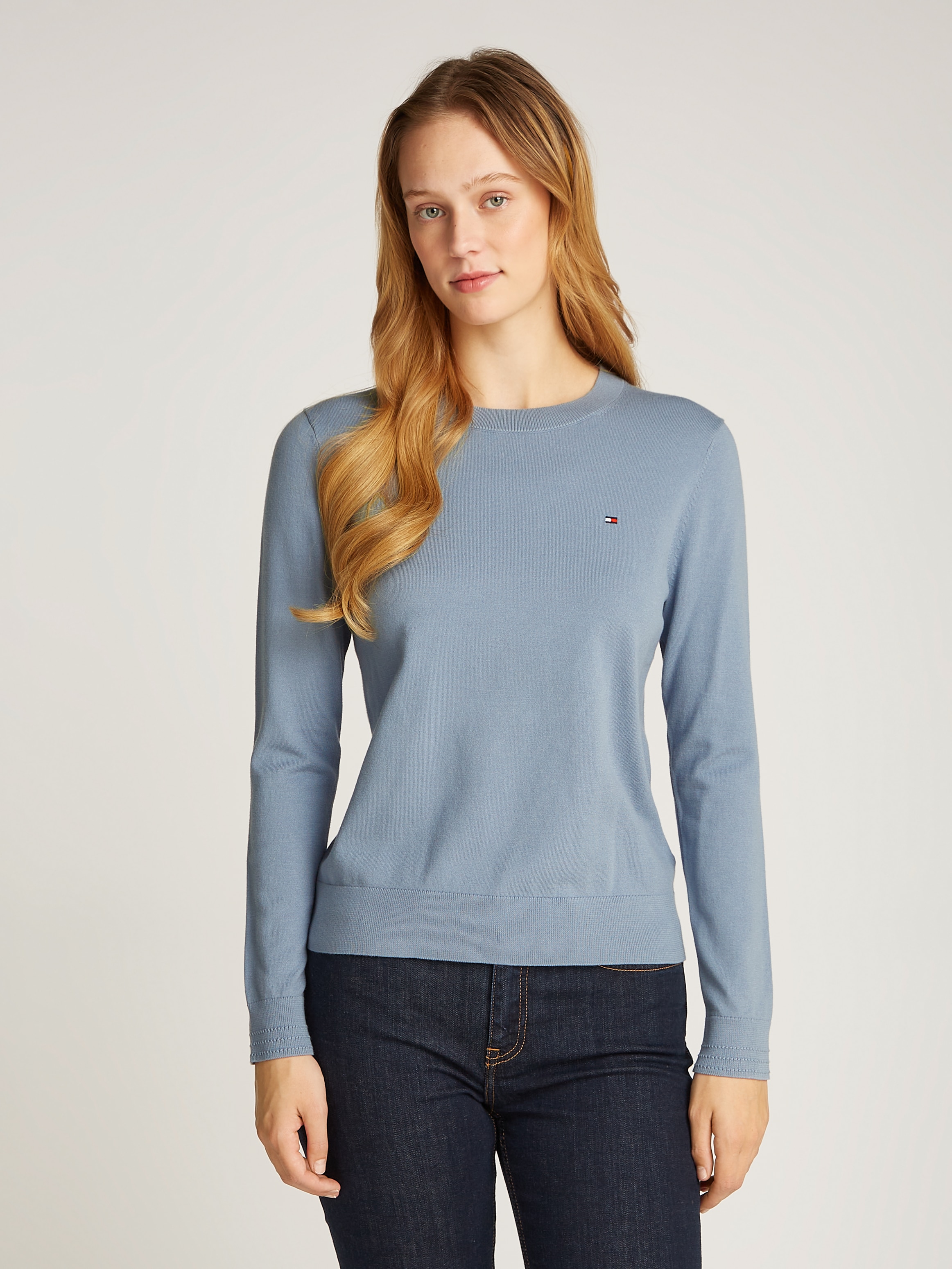 Tommy Hilfiger Rundhalspullover »CO JERSEY STITCH LS C-NK SWT«, mit Logostickerei