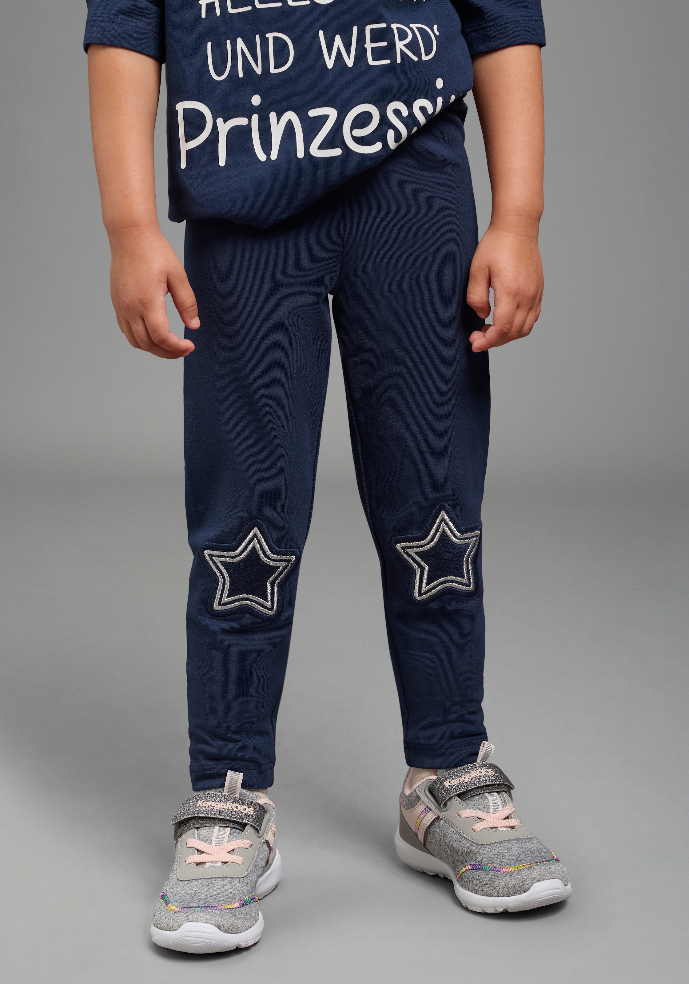 Image of KIDSWORLD Leggings "Süsse Leggings mit Sternenapplikation für kleine Mädchen" Warme Leggings mit Sternen, extra-eng geschnittene Slim Fit Form