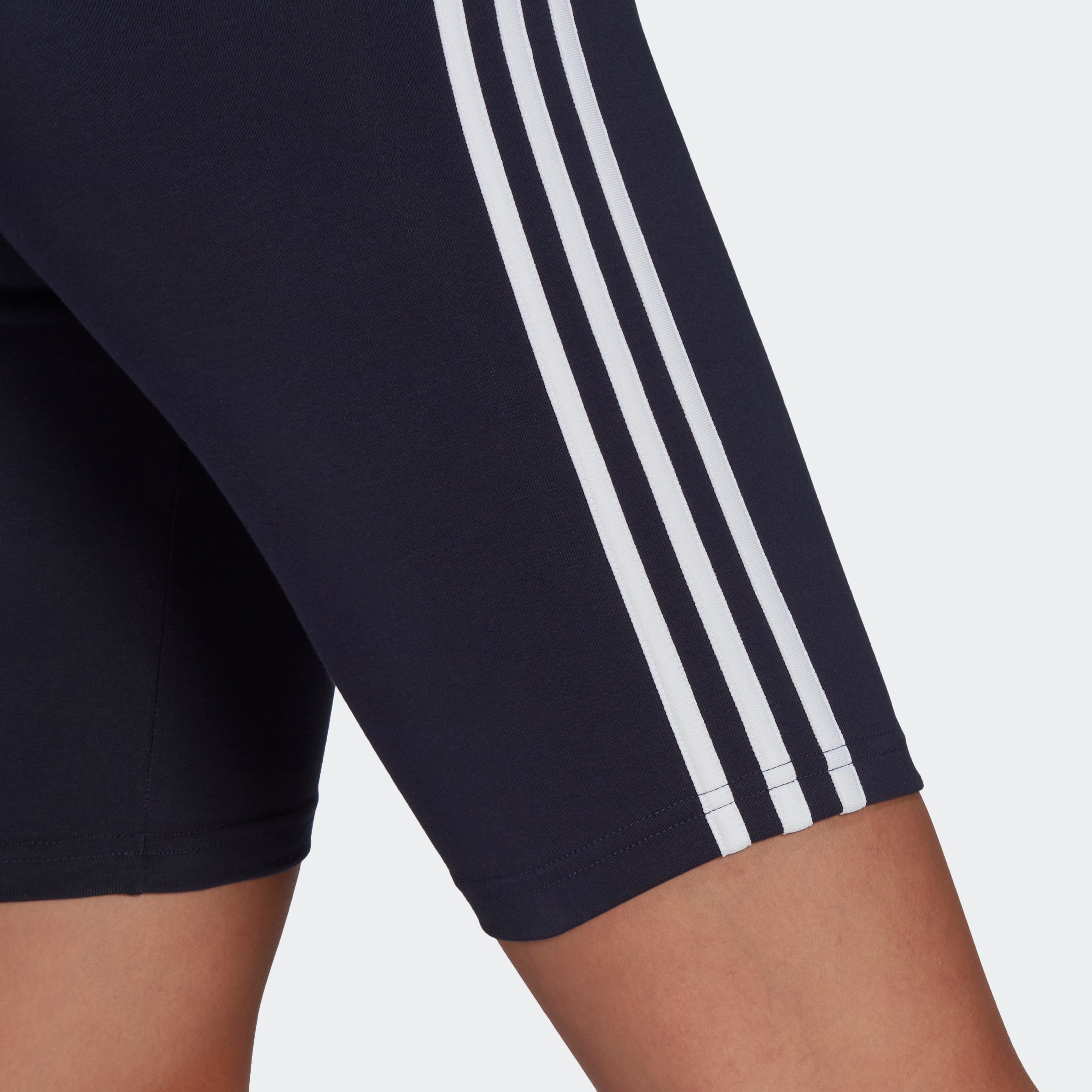 adidas Sportswear Shorts »ESSENTIALS 3STREIFEN KURZE TIGHT«, (1 tlg.)