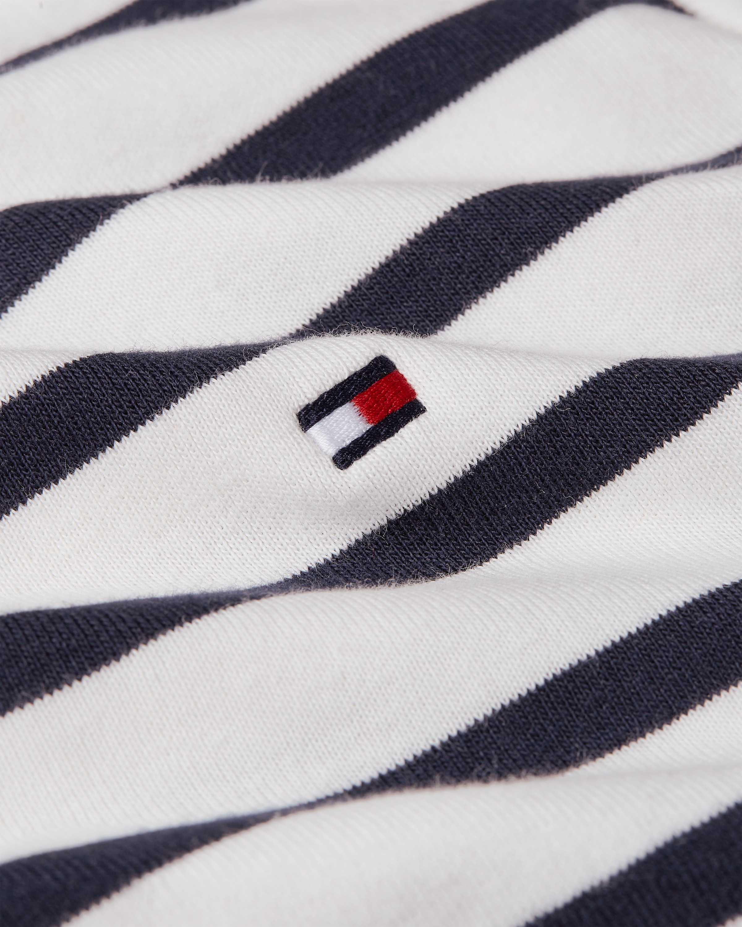 Tommy Hilfiger T-Shirt »CODY, Slim Fit«, mit V-Ausschnitt