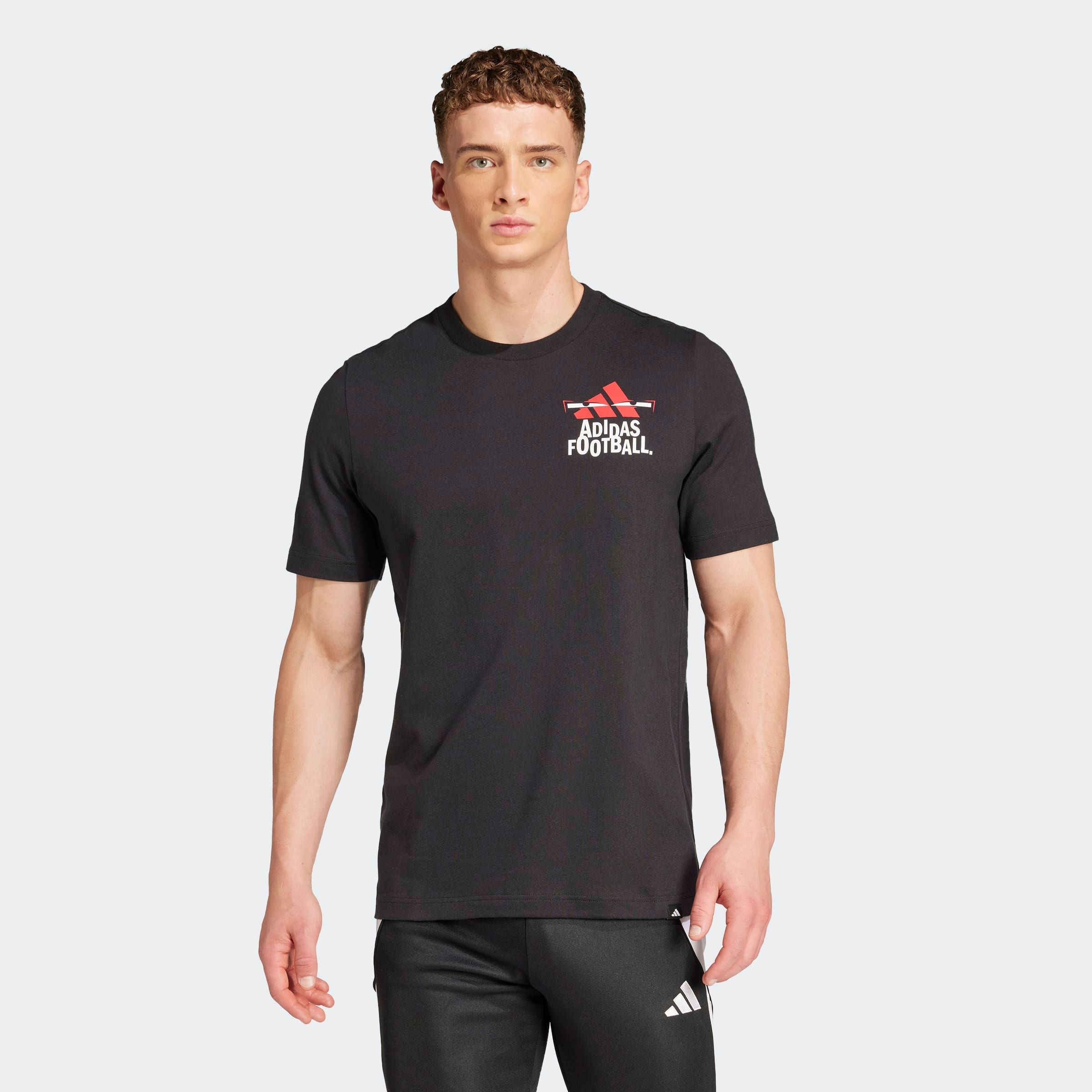 Image of adidas Performance Trainingsshirt "GRAPHIC" sportlicher Stil, mit Fussballgrafiken, aus Baumwolle, pflegeleicht