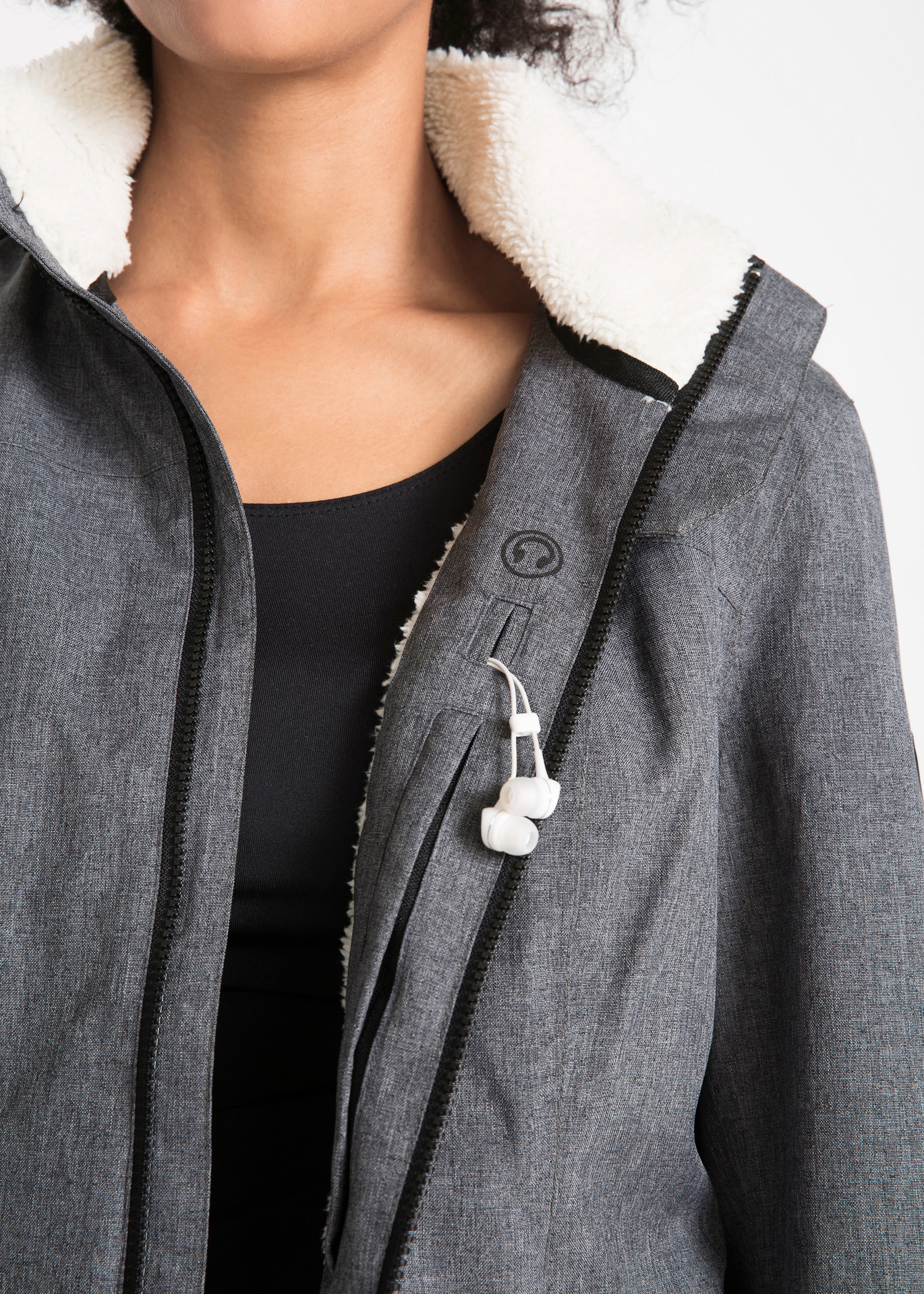 bonprix Funktionsjacke mit Kapuze mit Teddyfleece, wasserdichtes Material, mit abtrennbarer Kapuze