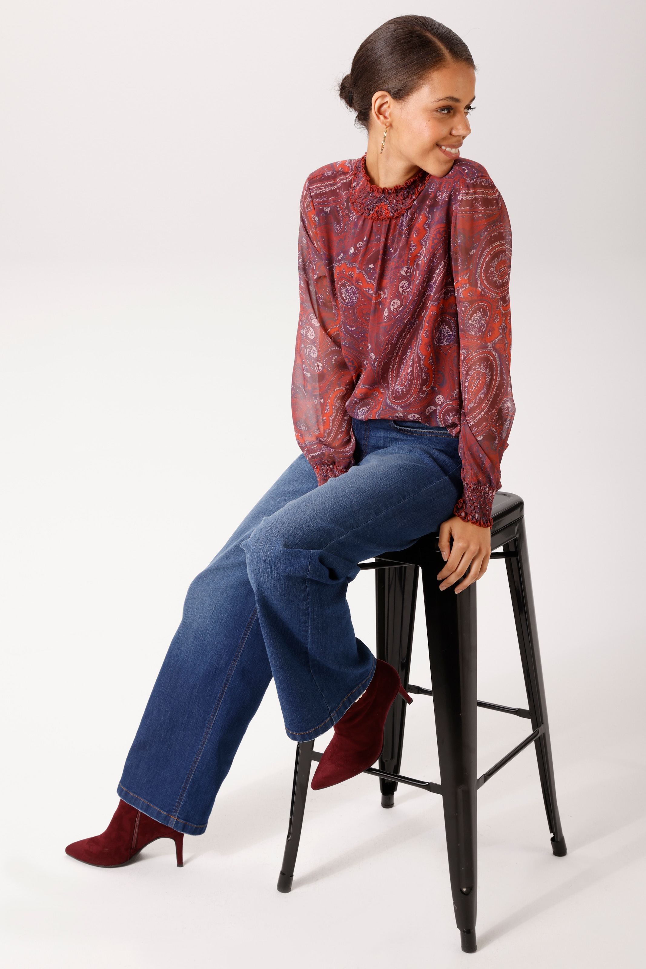 Aniston CASUAL Schlupfbluse mit grossflächigen, trendfarbenen Paisley-Muster - NEUE KOLLEKTION