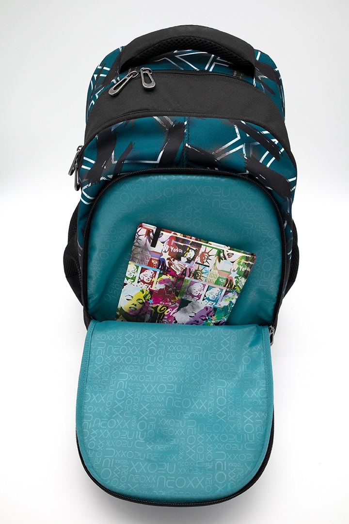 neoxx Schulrucksack »Fly, Flash yourself«, Reflektionsnaht, aus recycelten PET-Flaschen