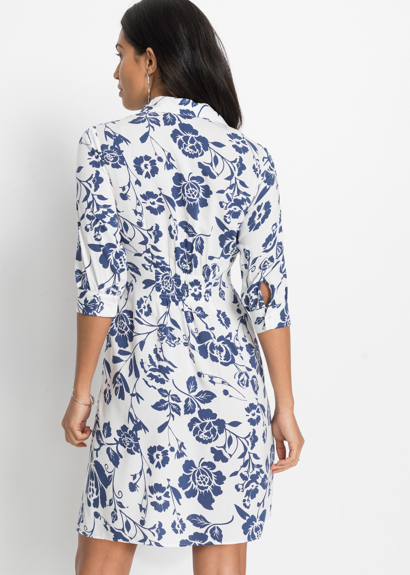 bonprix Robe chemisier aus Viskose, mit Knopfleiste, ausgestellte Passform, mit 3/4-Ärmeln