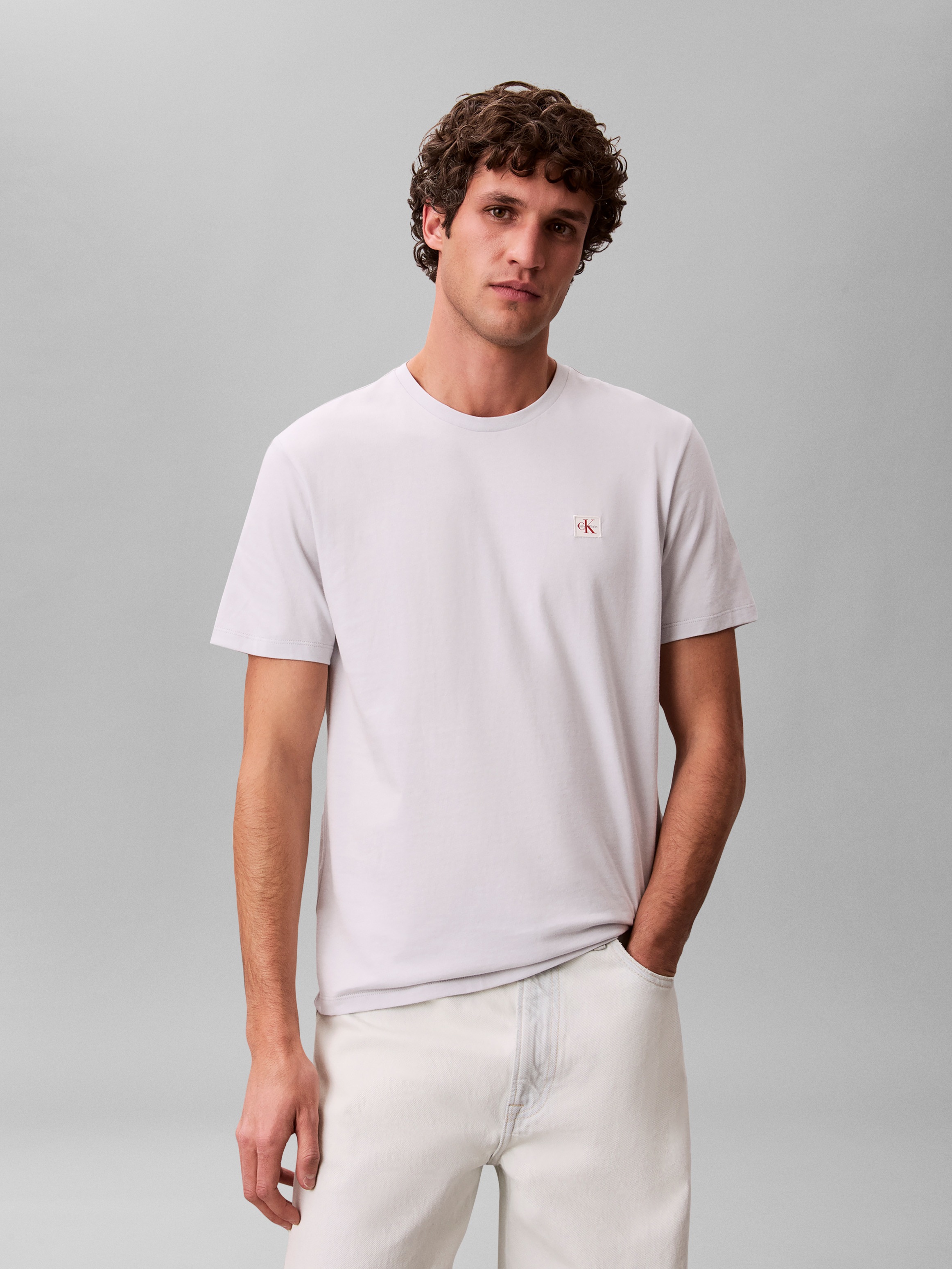 Image of Calvin Klein Jeans T-Shirt "SS BADGE TEE 2 PACK" Packung, 2er-Pack, 2 Mit Rundhalsausschnitt