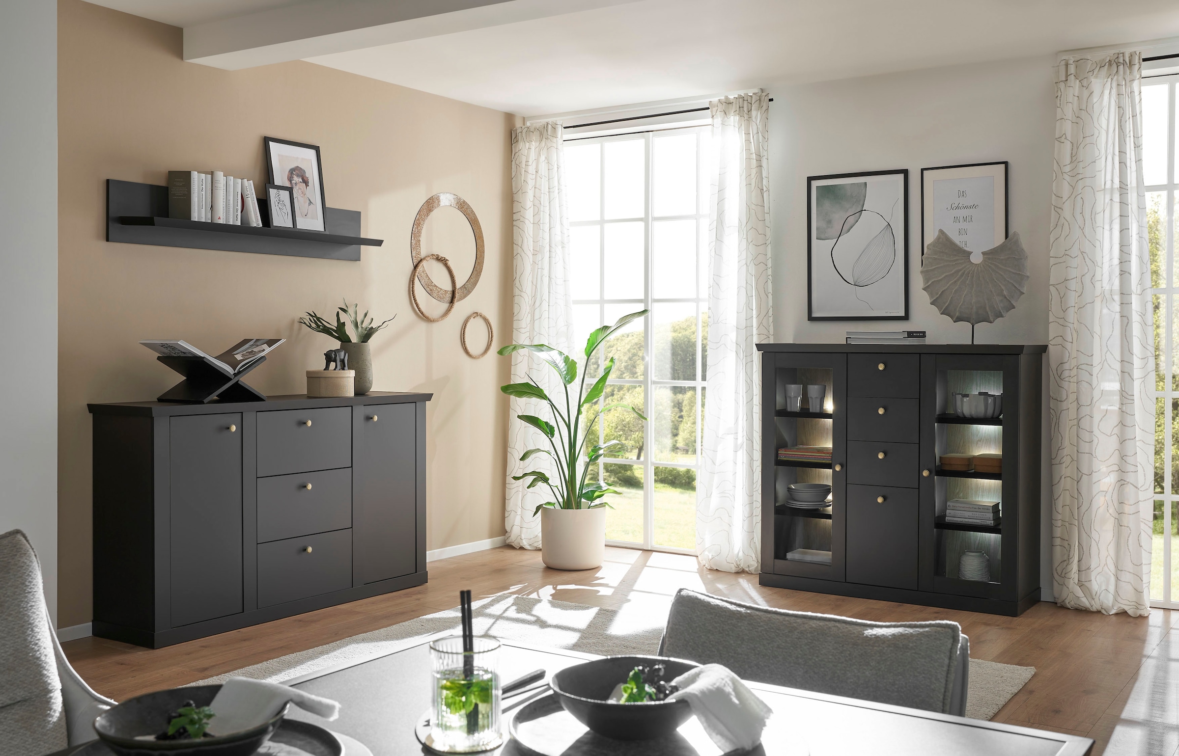 Home affaire Highboard »Lincoln, moderner Schrank, schwarzer Stauraumschrank, 129 cm breit« edles Design, messingfarbene Knopfgriffe, vielseitig einsetzbar