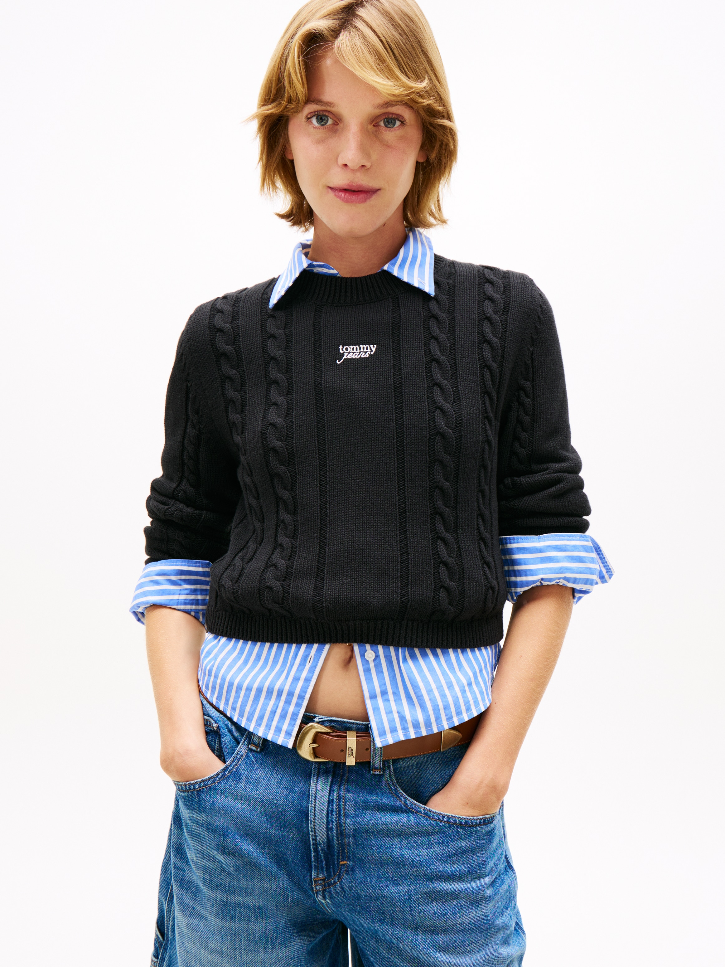 Image of Tommy Jeans Strickpullover "TJW CABLE SCRIPT SWEATER" mit Zopfmuster