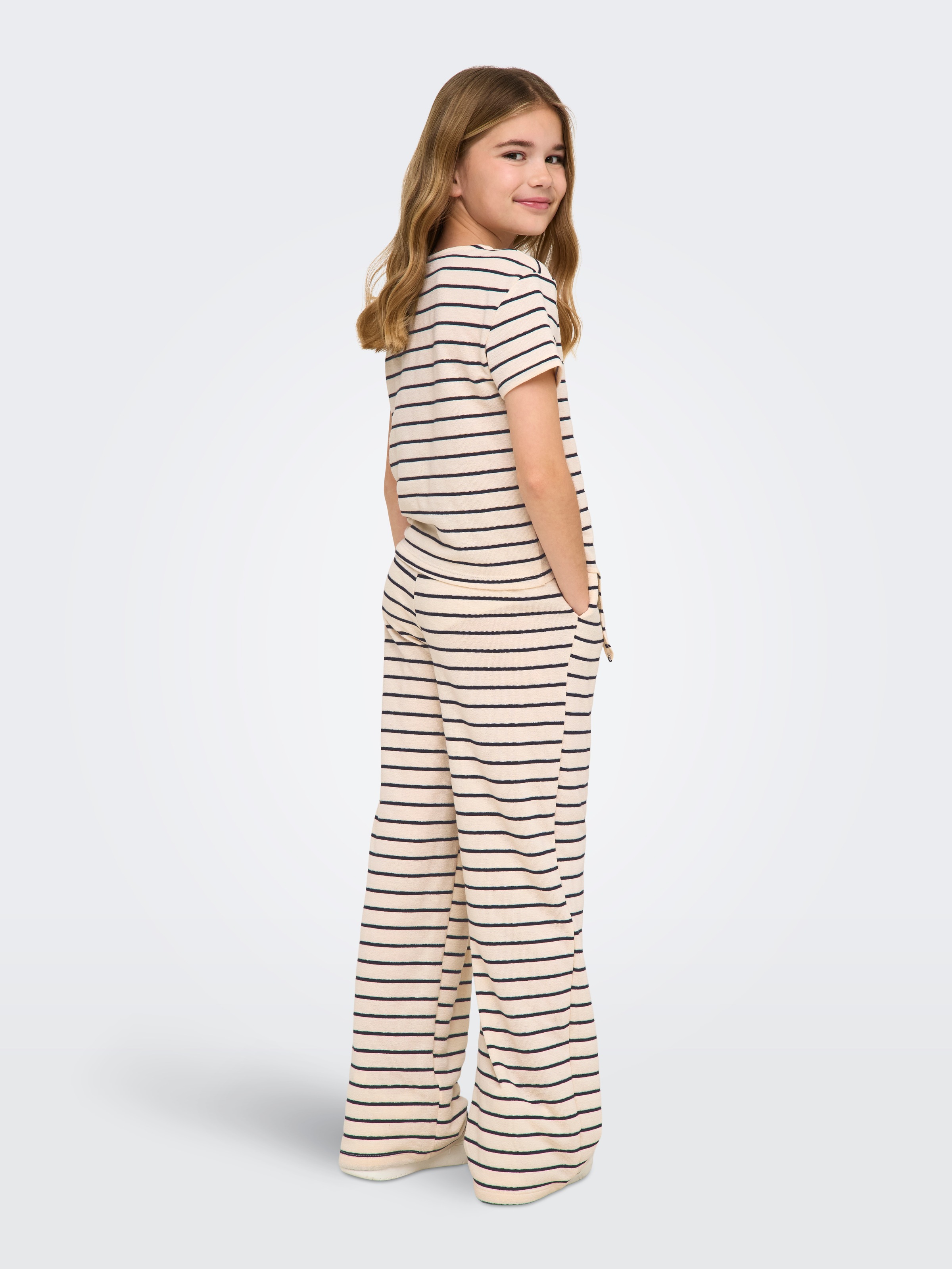 KIDS ONLY T-shirt »KOGJANA SS STRIPED KNOT TOP JRS« avec détail de nœud stylé