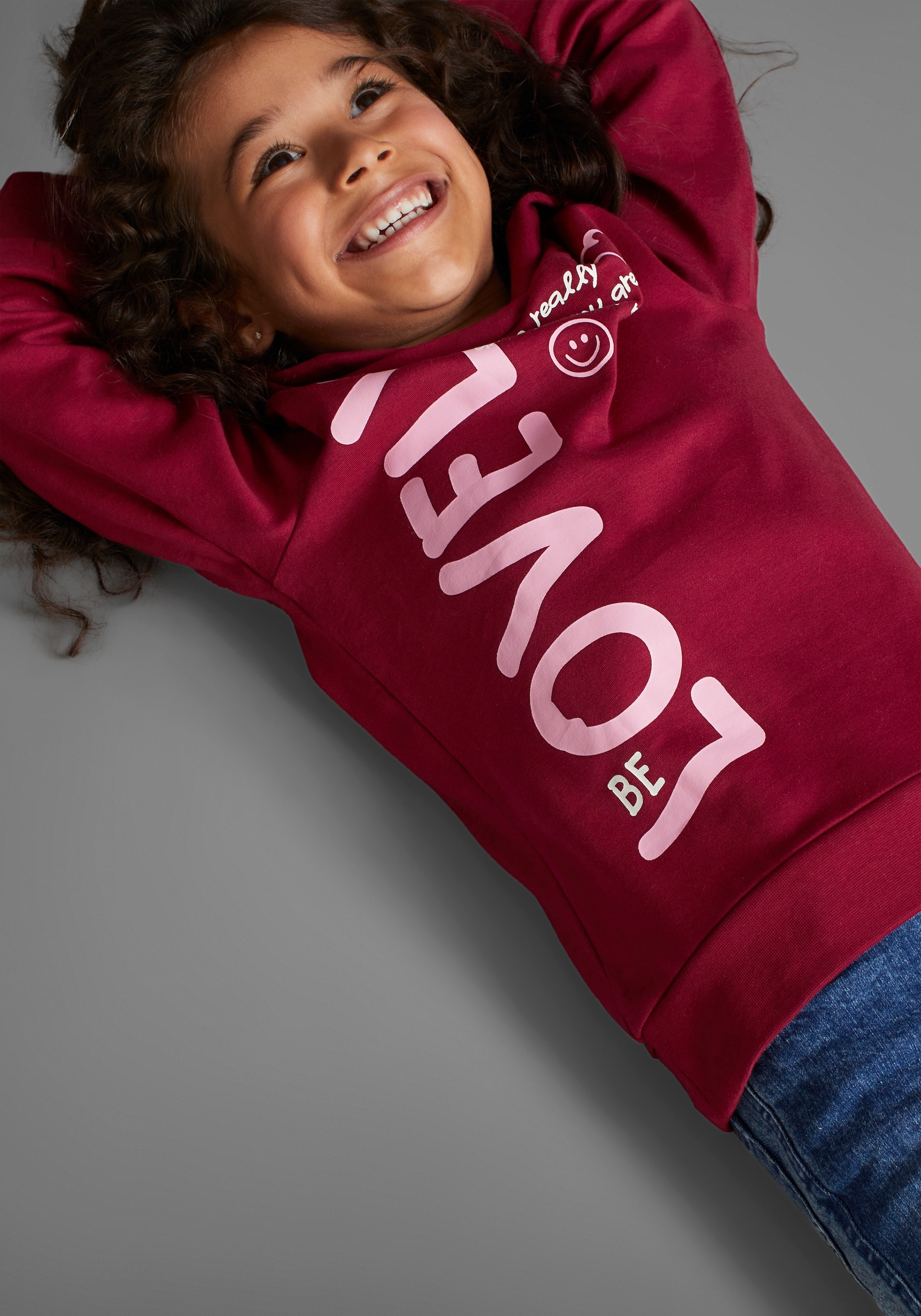KIDSWORLD Langarmshirt »LOVELY - Print«, in längerer Form