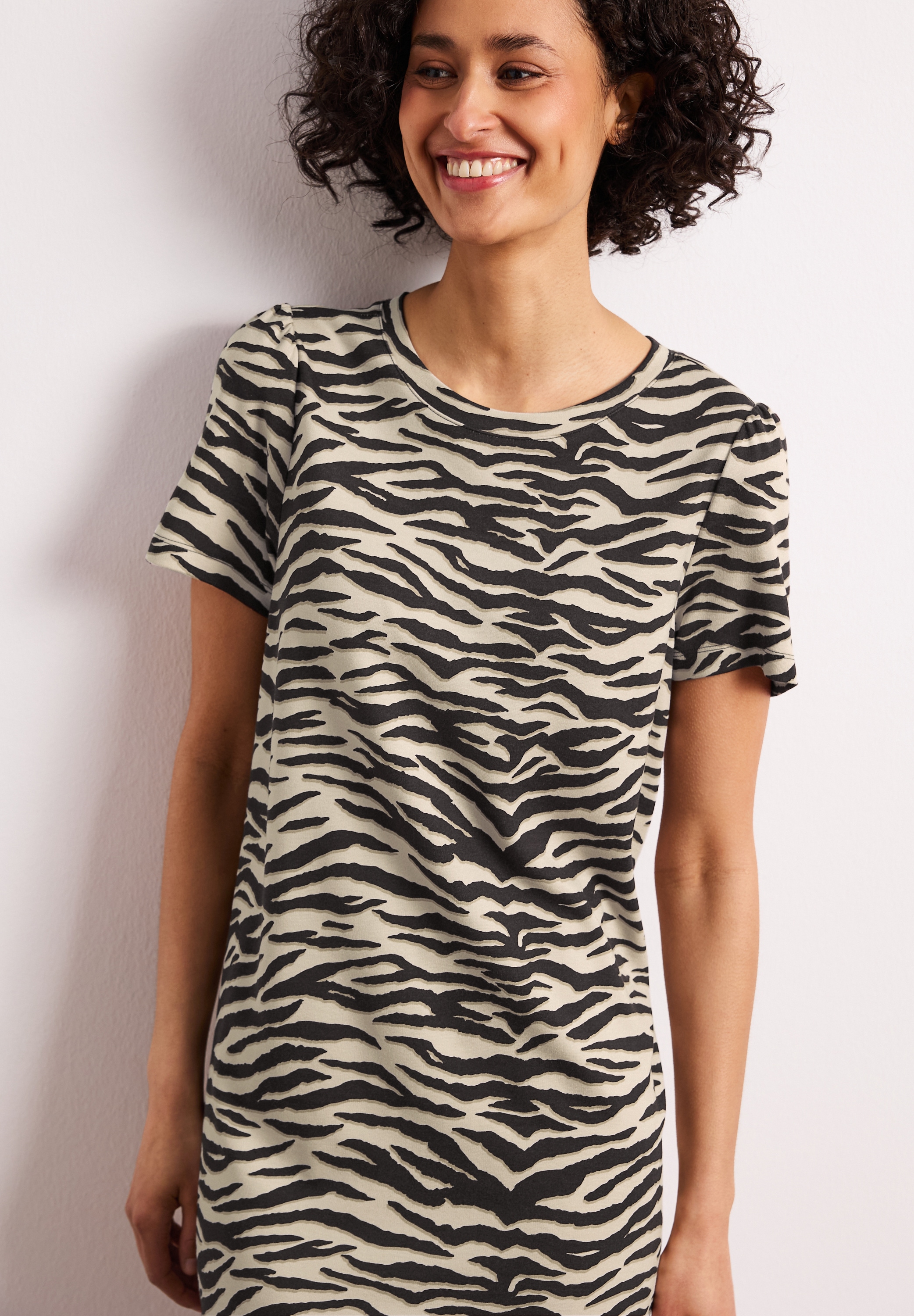 Image of STREET ONE Shirtkleid Ohne Taschen Knielanges Sommerkleid mit Animal-Print