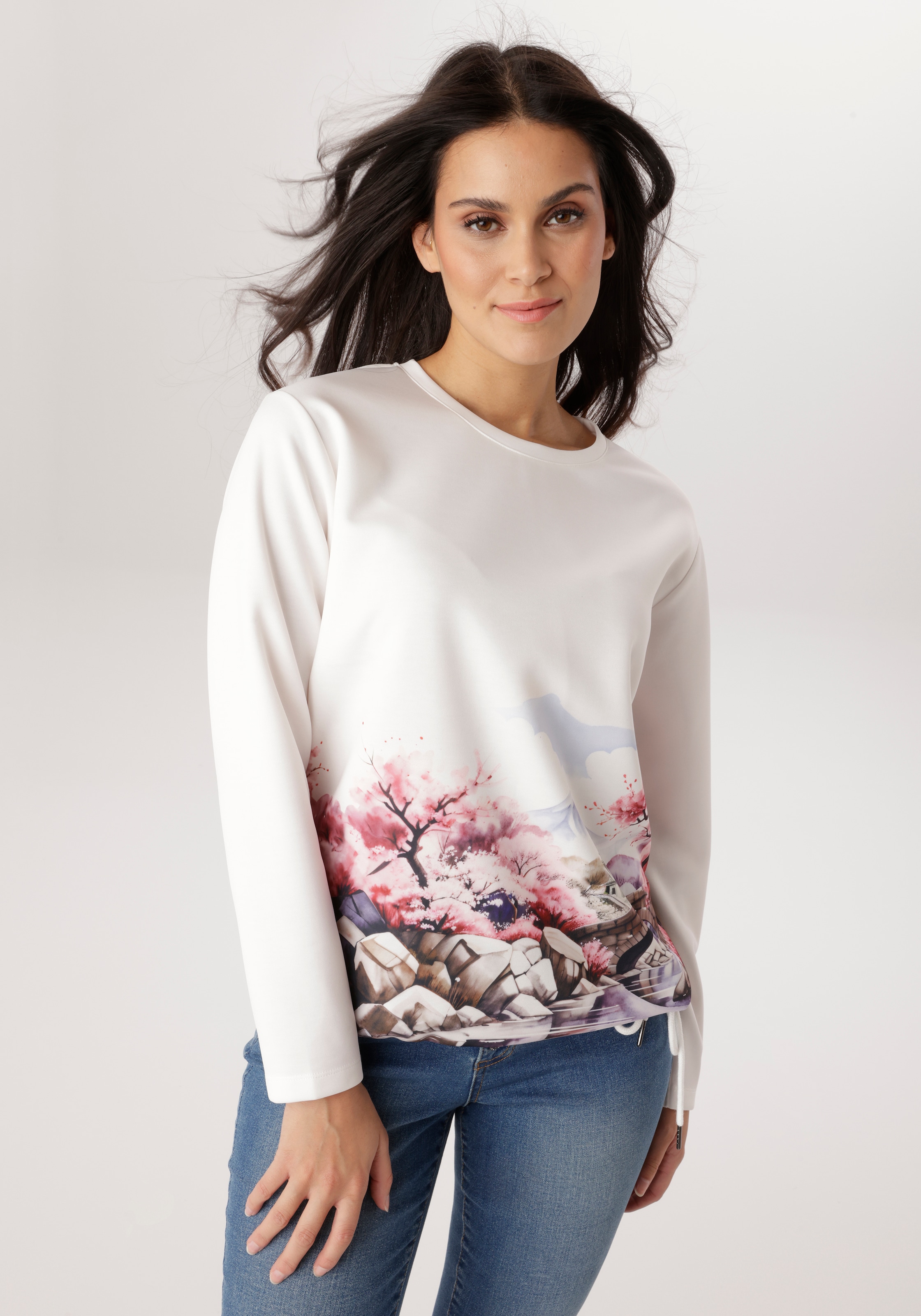 Image of Aniston SELECTED Sweatshirt, mit malerischen Druck vorne und hinten - NEUE KOLLEKTION