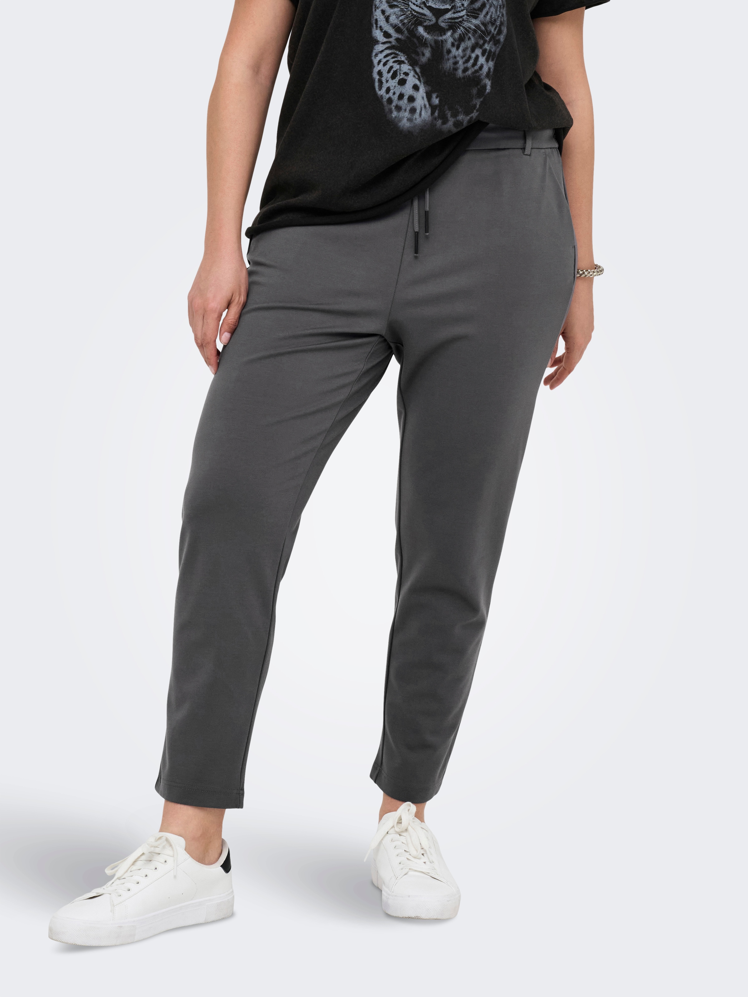 Image of ONLY CARMAKOMA Jogger Pants "CARGOLDTRASH LIFE CLASSIC PANT NOOS" Viskosemischung, regular fit