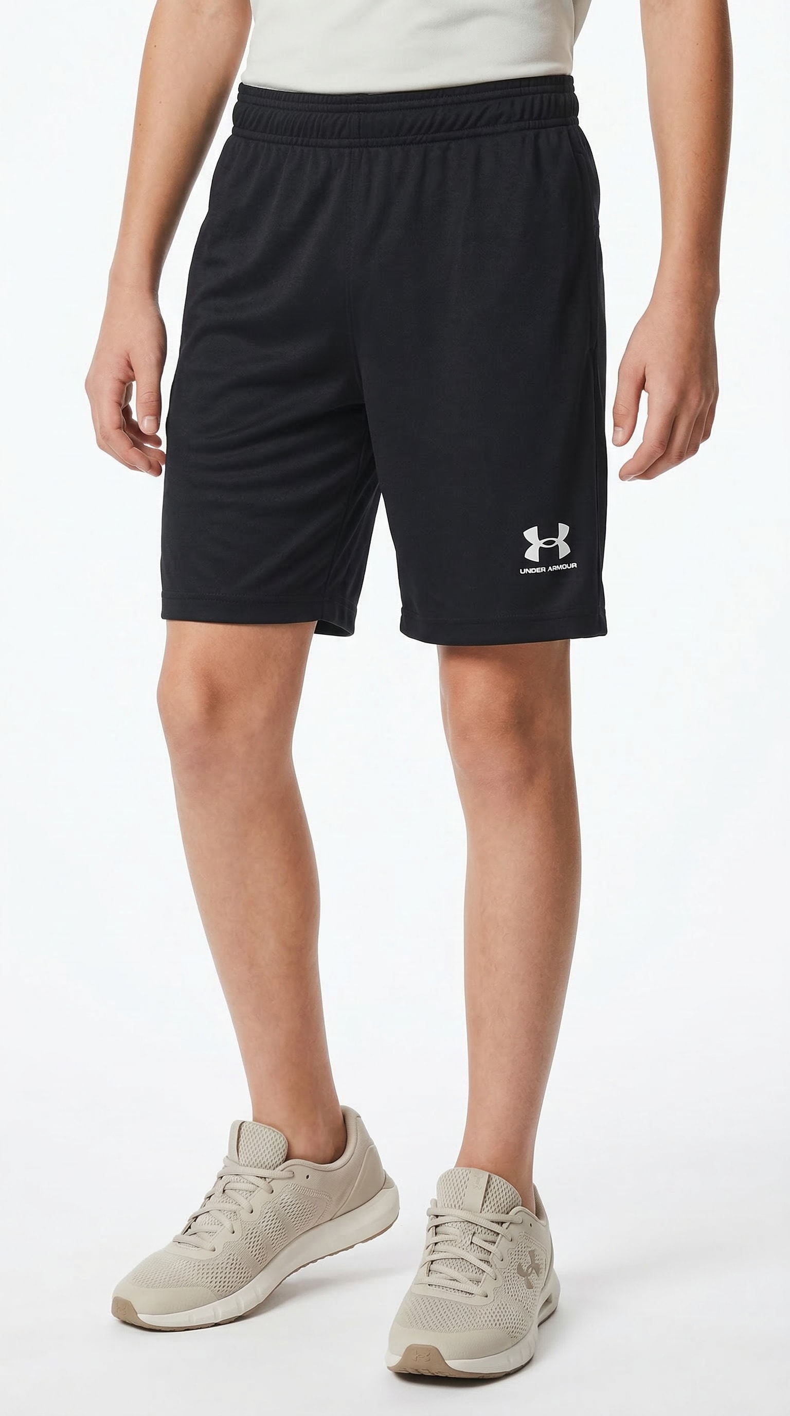 Under Armour® Short d'entraînement »UA Y CH. CORE SHORT für Jungen«  für vielseitige Aktivitäten, leichtes Material, bequeme Passform
