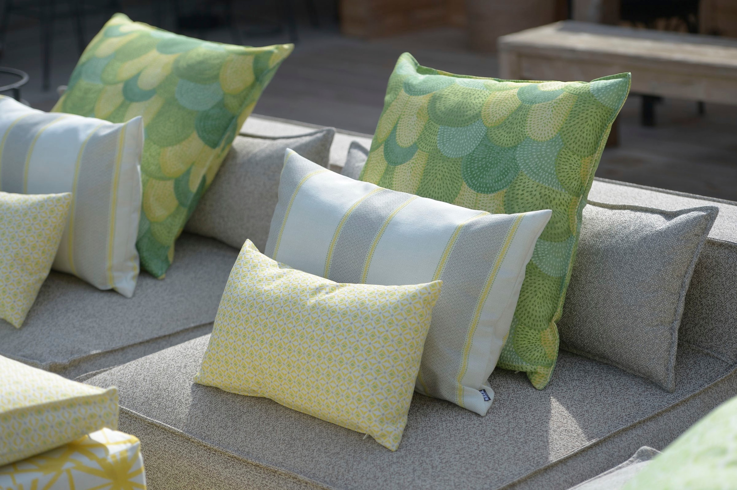 H.O.C.K. Coussin décoratif »Yuri« mit farbigen Mustermix, Kissenhülle mit Füllung, 1 Stück