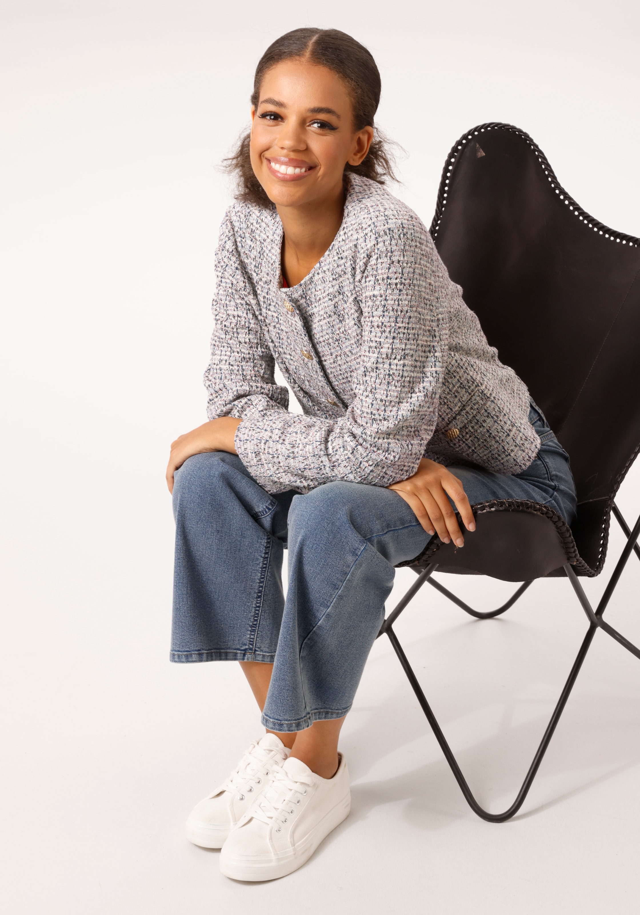 Aniston CASUAL Blazer court aus melierter Bouclé-Jacquard-Qualität - NEUE KOLLEKTION