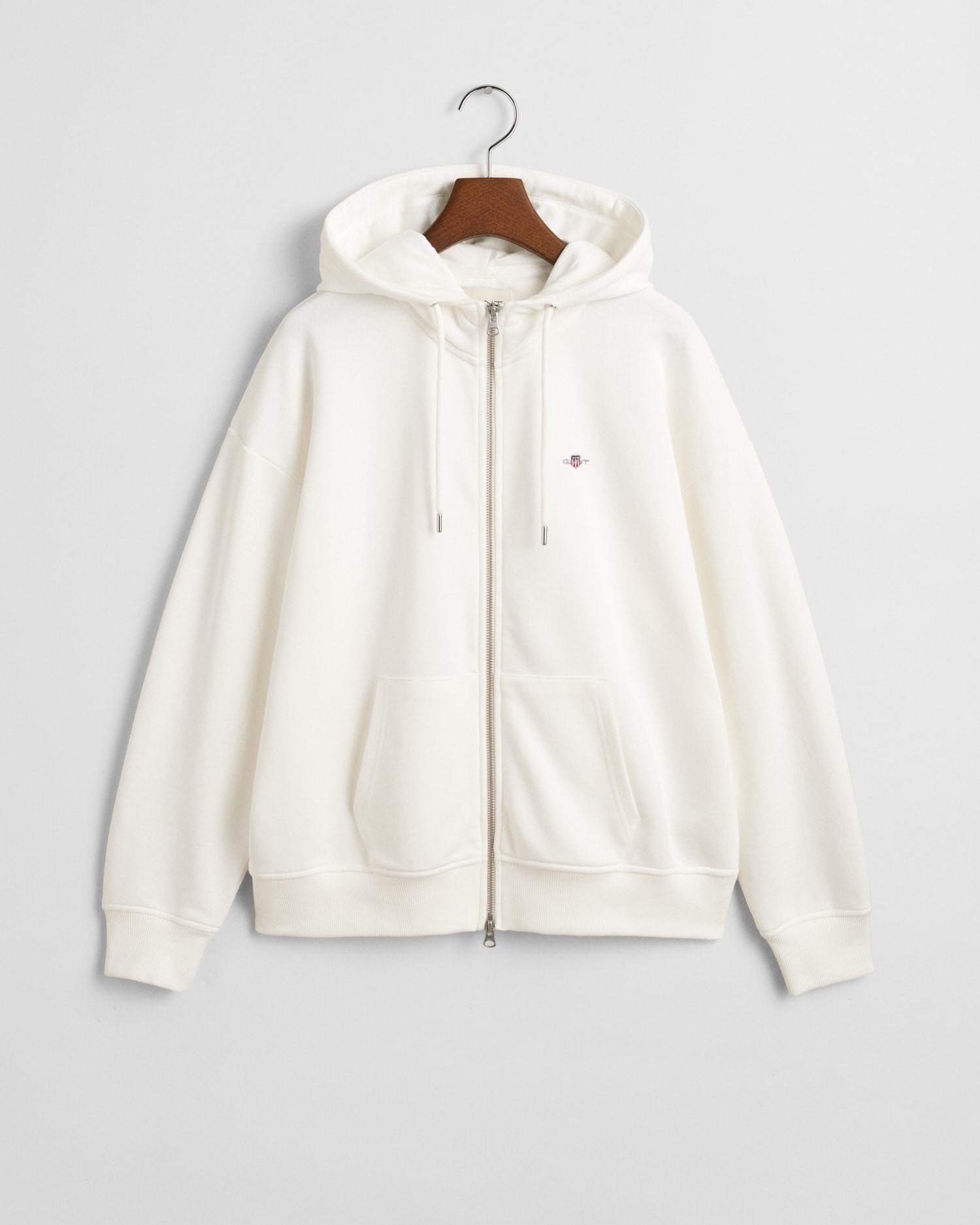 Gant Kapuzensweatjacke »SHIELD ZIP HOODIE«, Grafische GANT-Stickerei auf der Brust