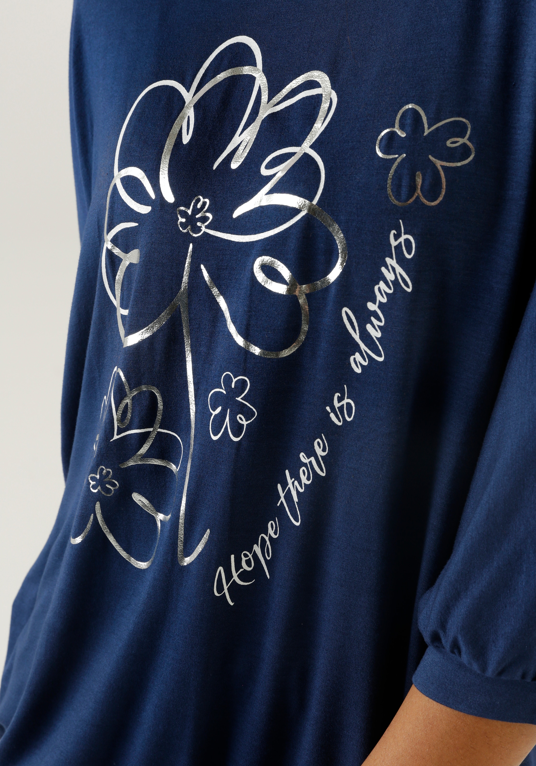 Aniston SELECTED Fledermausshirt, teilweise mit silberfarbenen Folienprint