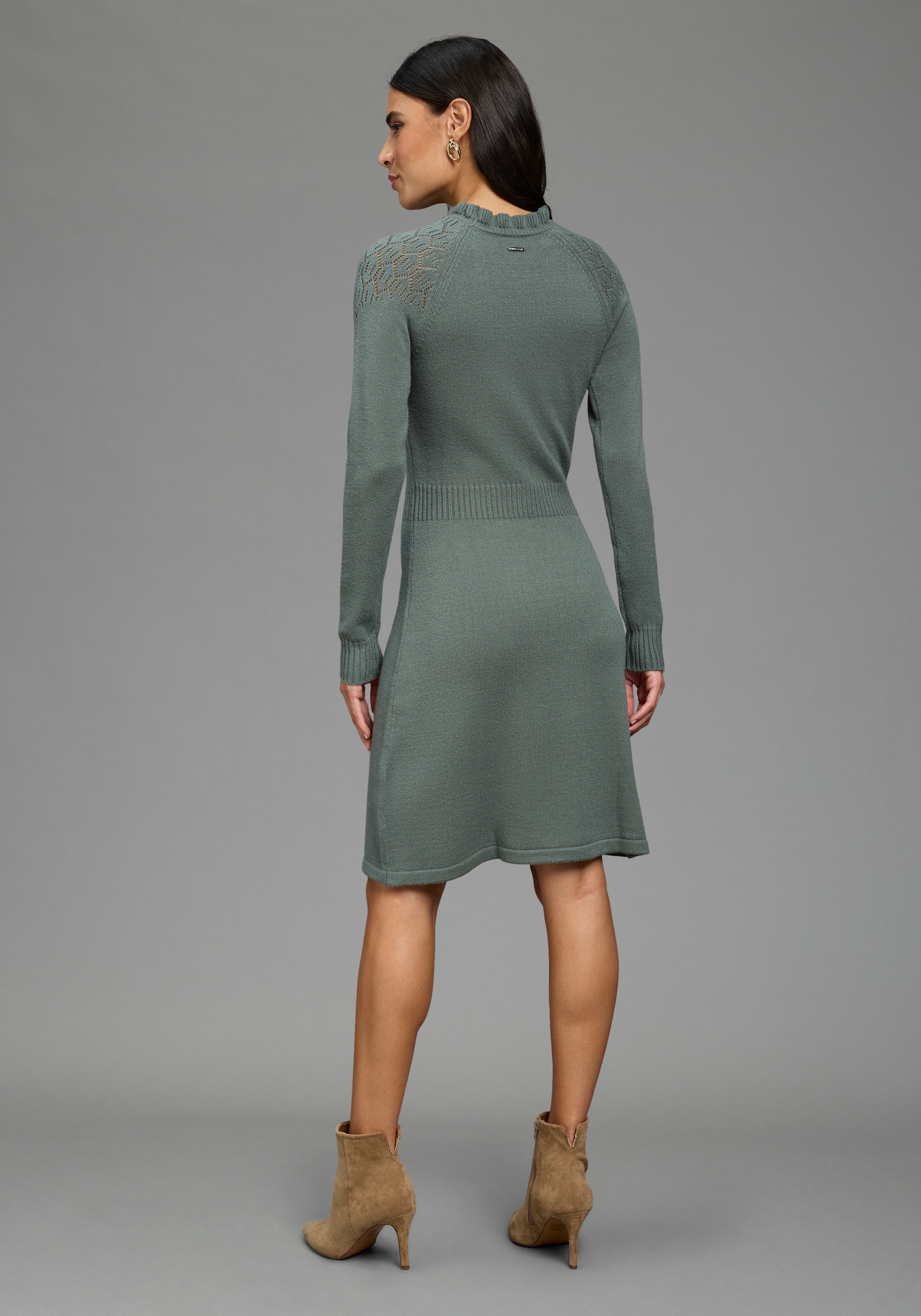Laura Scott Strickkleid mit edlem Ajourmuster und süssem Stehkragen