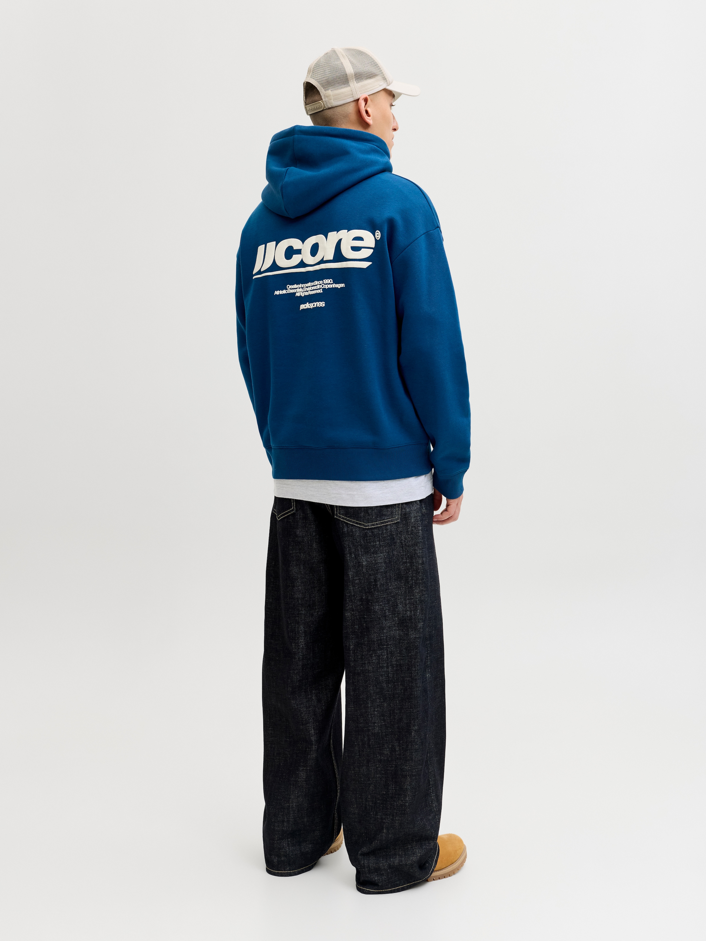 Jack & Jones Sweat à capuche »JCOCLUB BACKPRINT SWEAT HOOD«, mit Print
