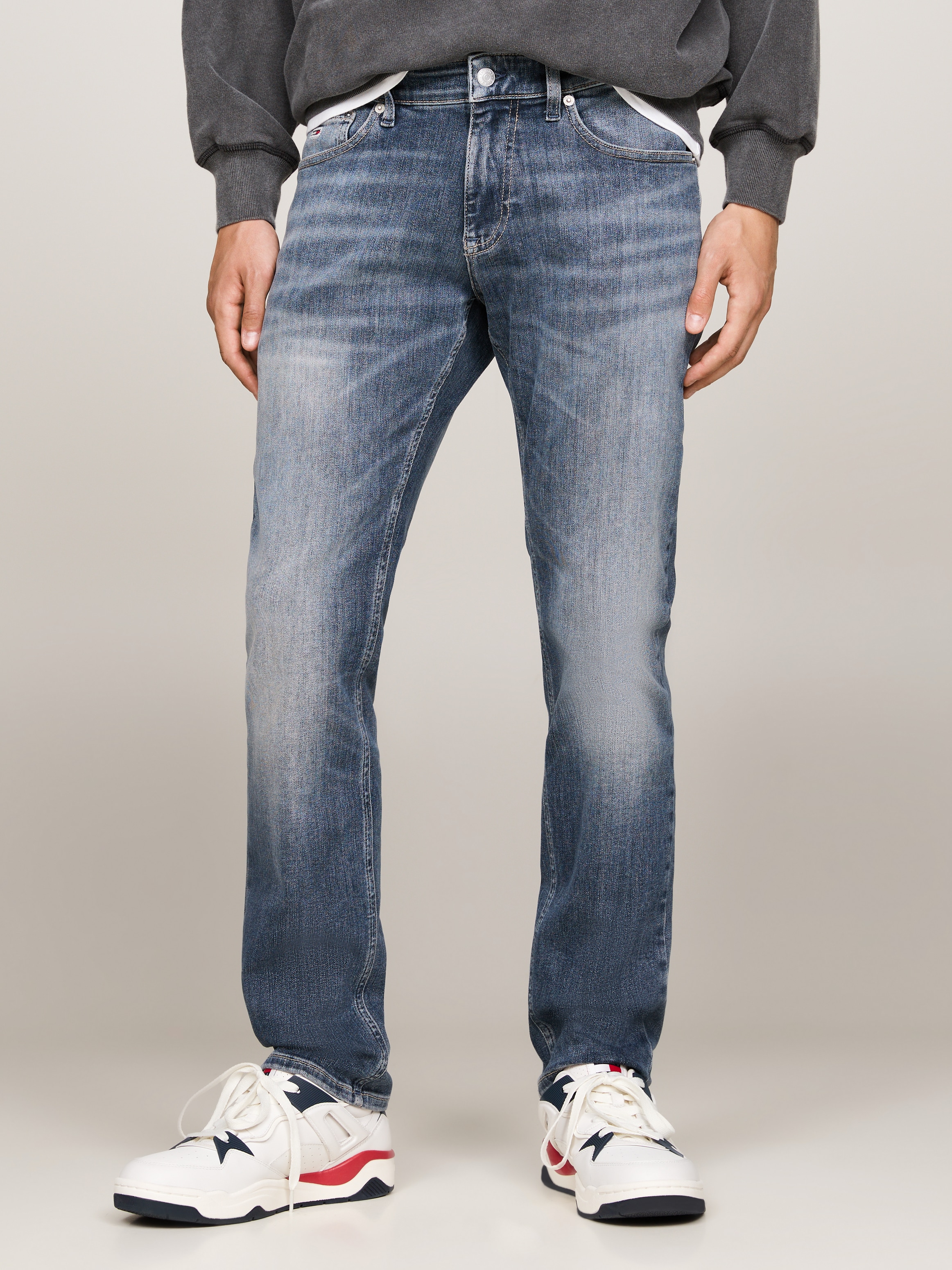 Tommy Jeans Slim-fit-Jeans »SCANTON SLIM«, mit Logoprägung