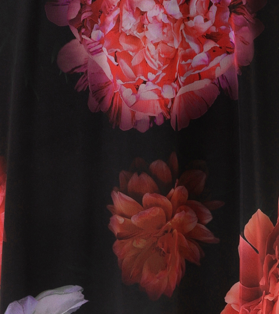 Aniston CASUAL Maxikleid, mit farbenfrohen, grossflächigen Blüten bedruckt - NEUE KOLLEKTION