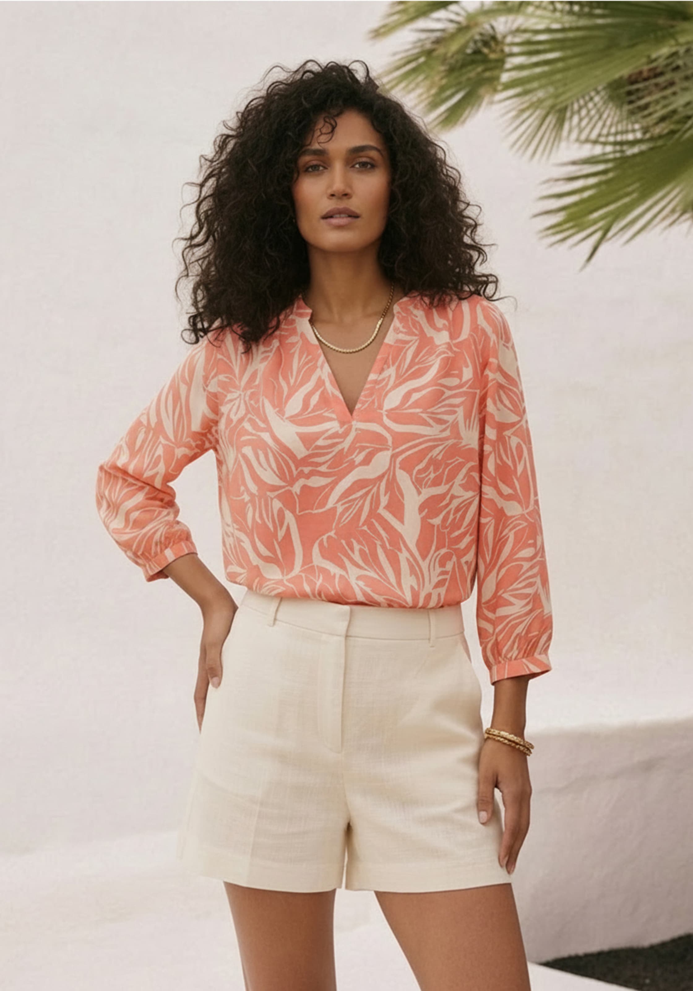 Image of Tamaris Druckbluse mit 3/4 Ärmeln und femininen V-Ausschnitt