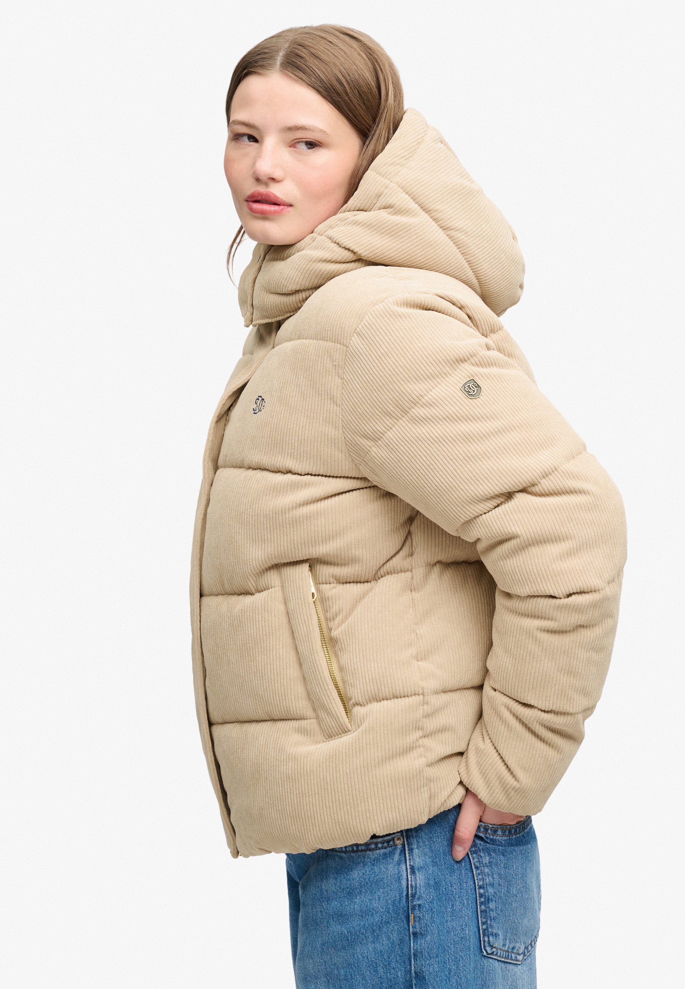 Superdry Steppjacke »PREMIUM HOOD CORD PUFFER JKT« Kunstfaser, relaxed fit, aus Cord