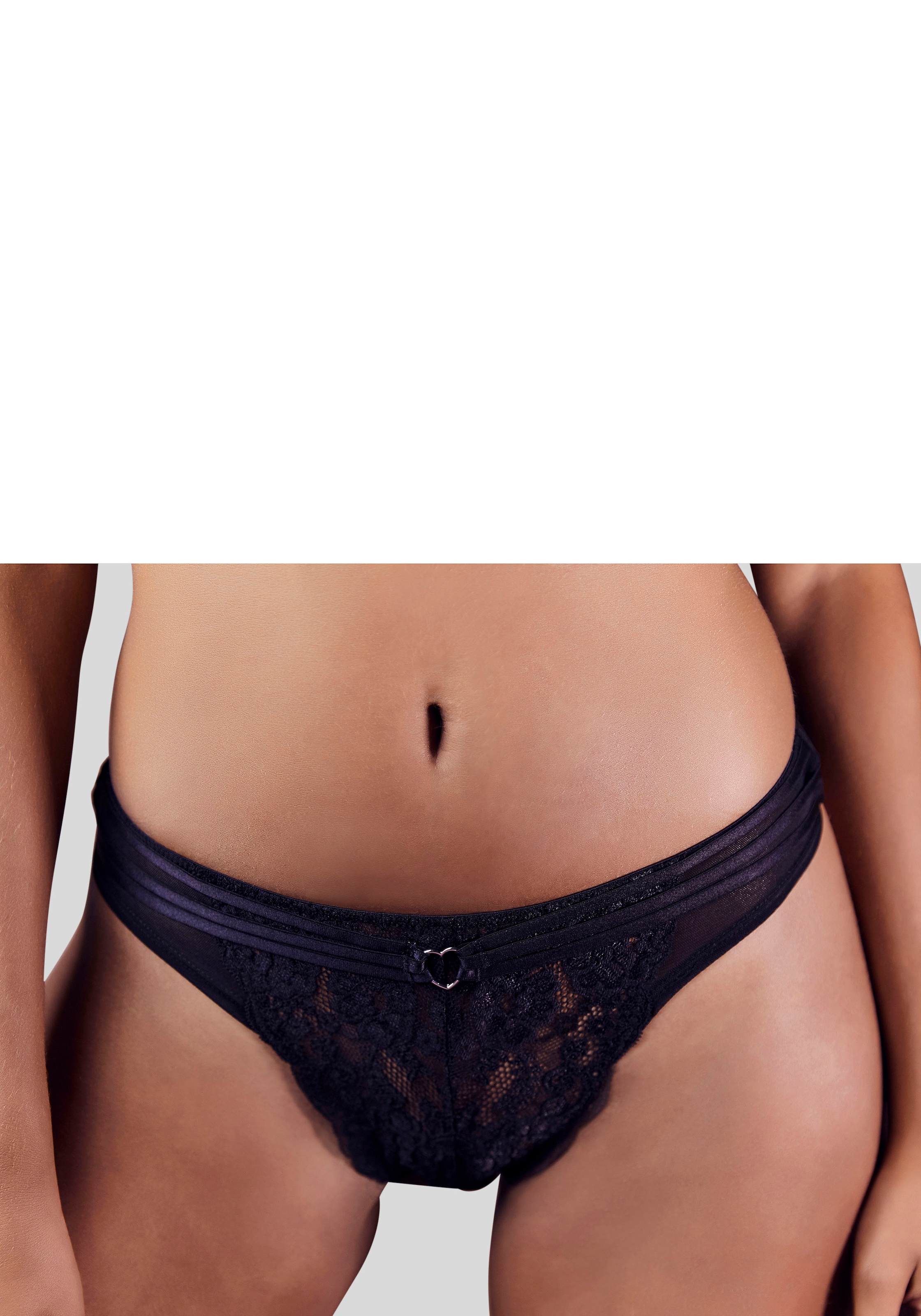 Stringpanty »Francesca«, mit feinem Herzaccessoire