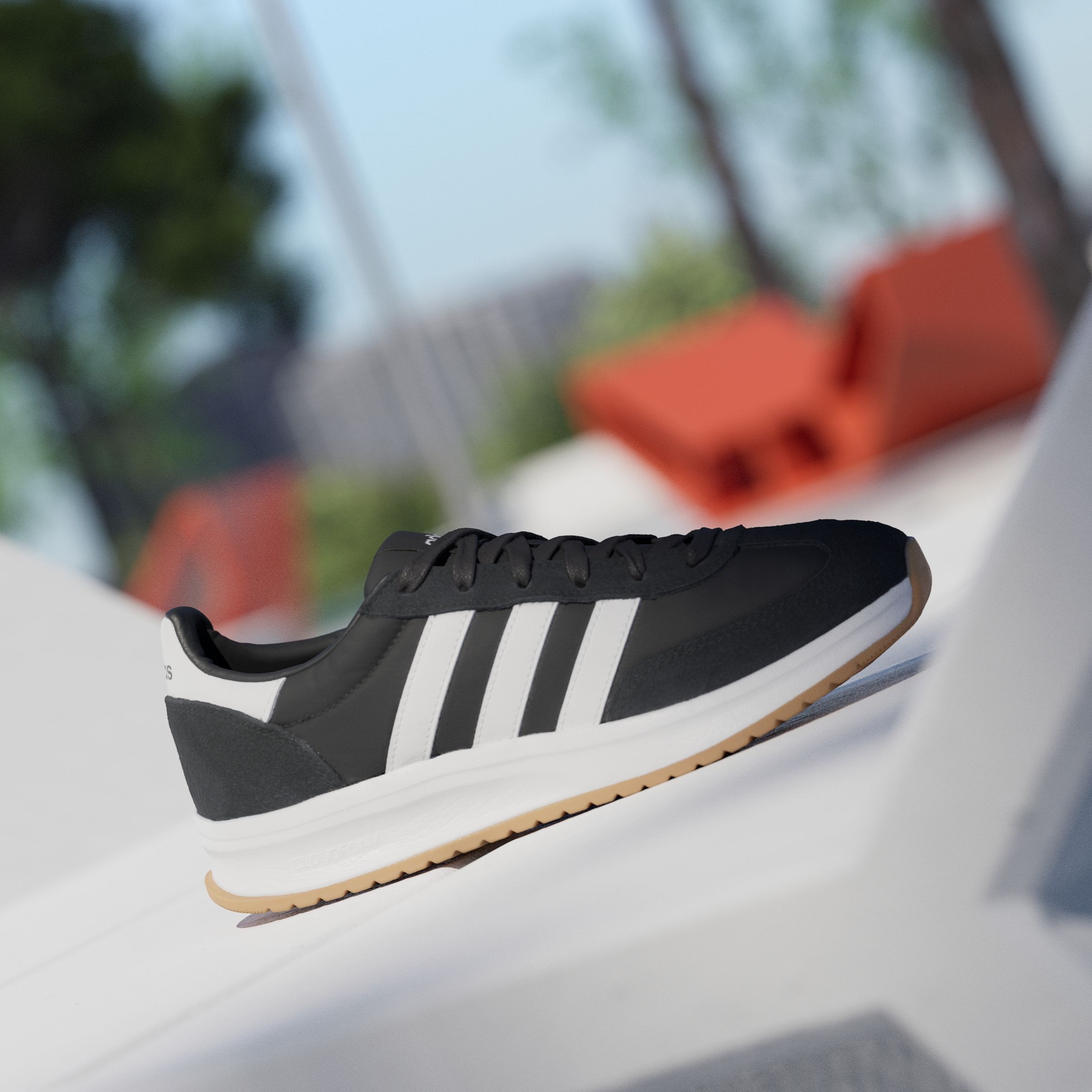 adidas Sportswear Sneaker »RUN 70S 2.0«, inspiriert vom Design des SL72