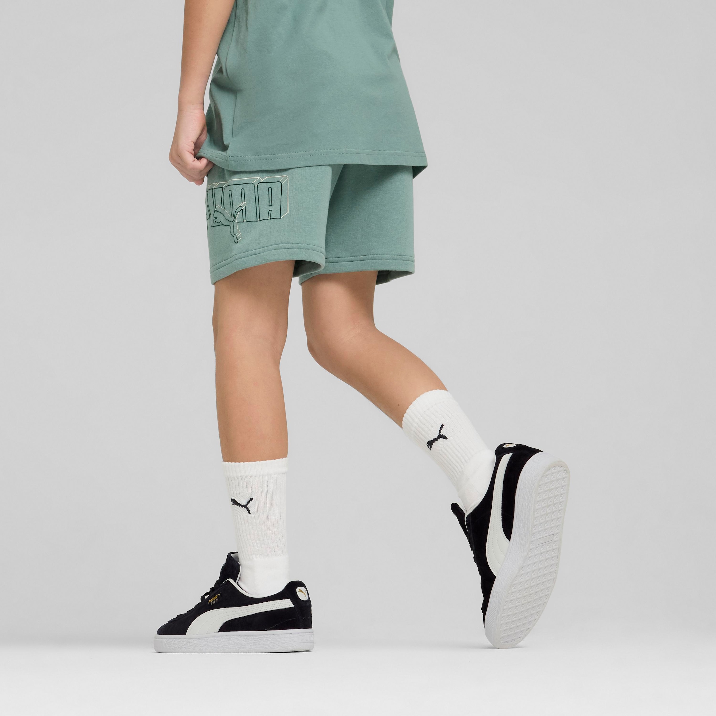 PUMA Short d'entraînement »ESS LOGO LAB EXECUTION SHORTS TR B«  style sportif, pour adolescents, avec poches fendues, coupe régulière