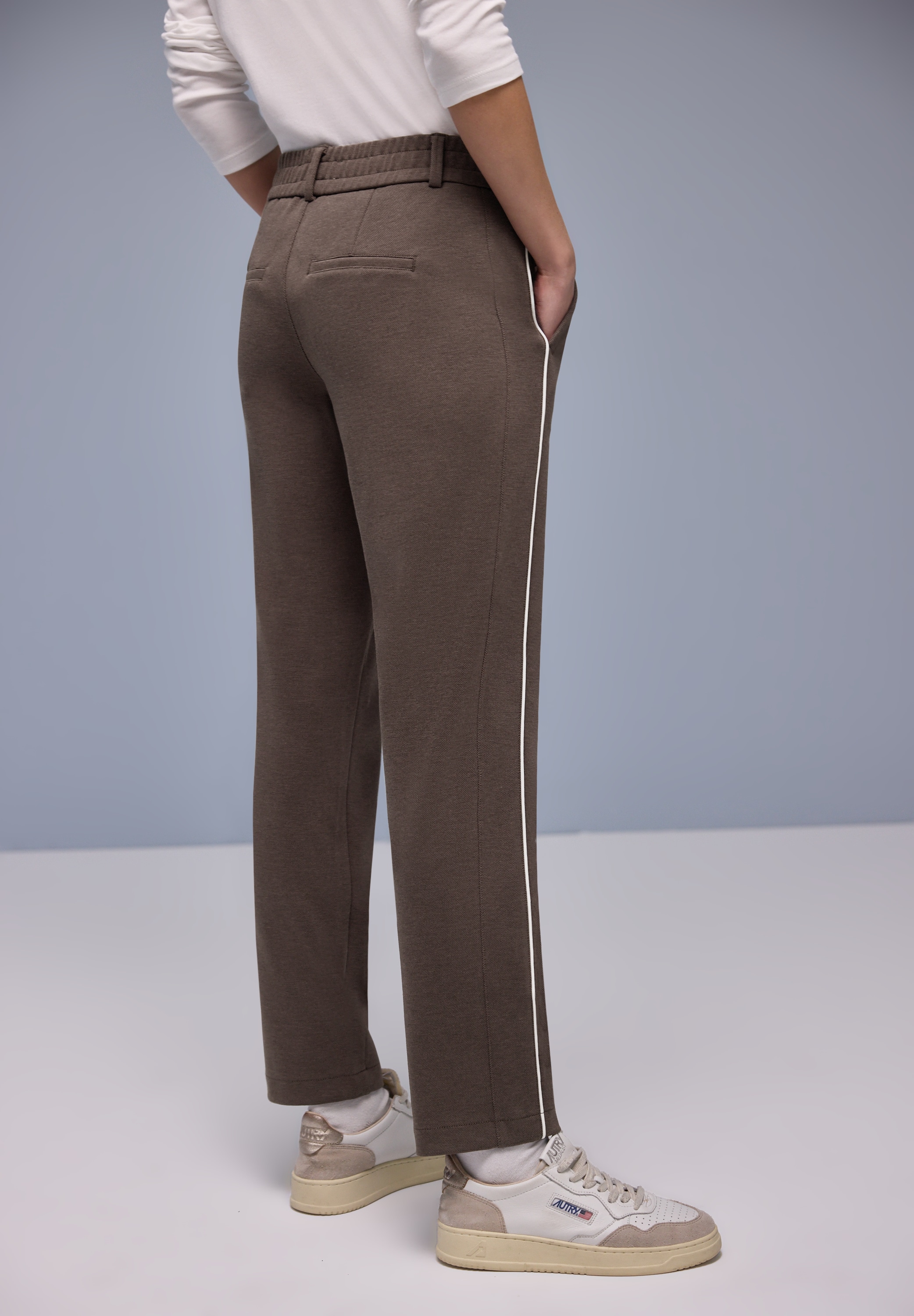 STREET ONE Pantalon en tissu »Style Bonny«  mit sportiven Tape Details