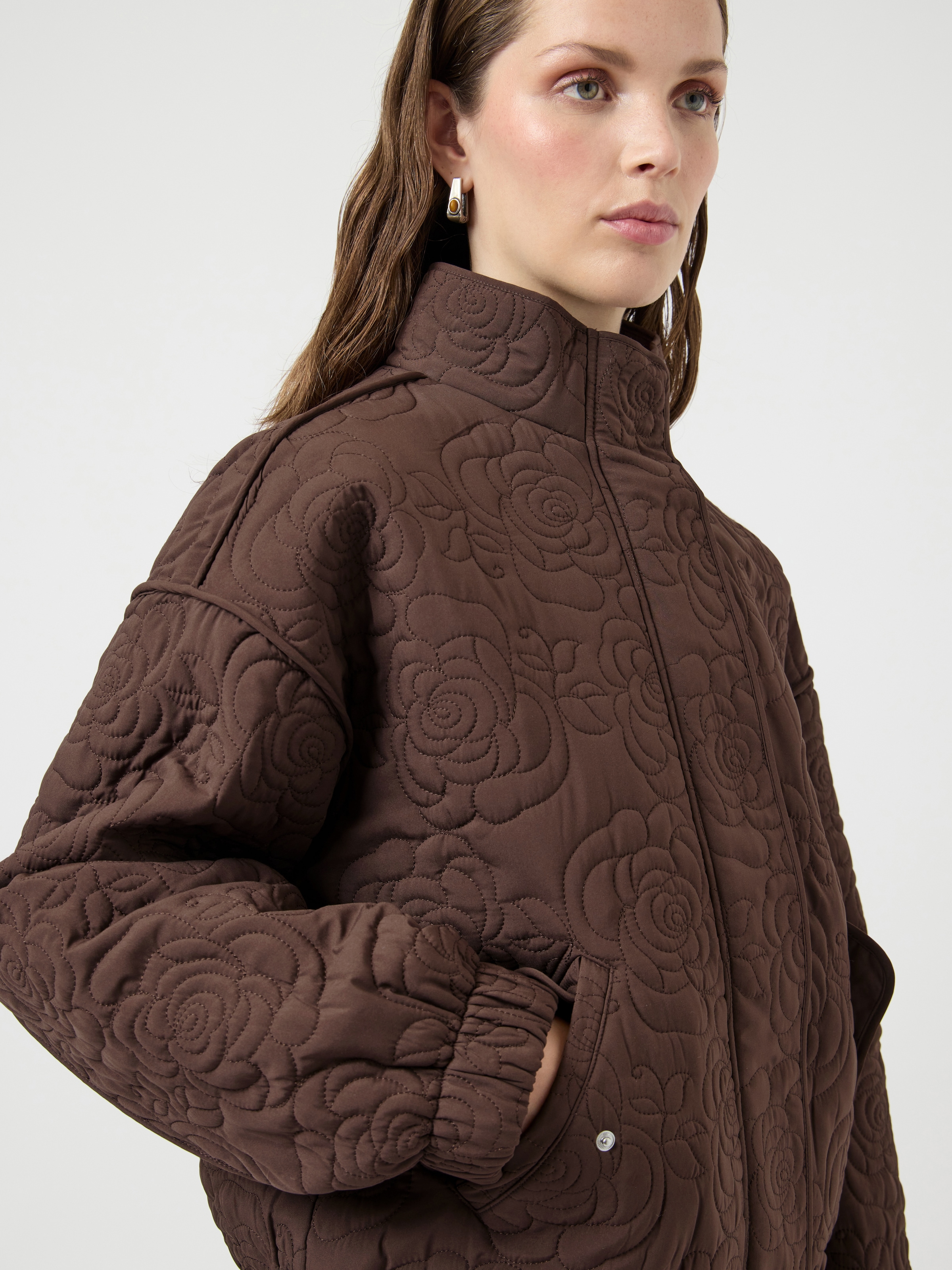 Y.A.S Blouson »YASFIPURA LS QUILTED JACKET S. NOOS« sans capuche fibre synthétique, poignets élastiques