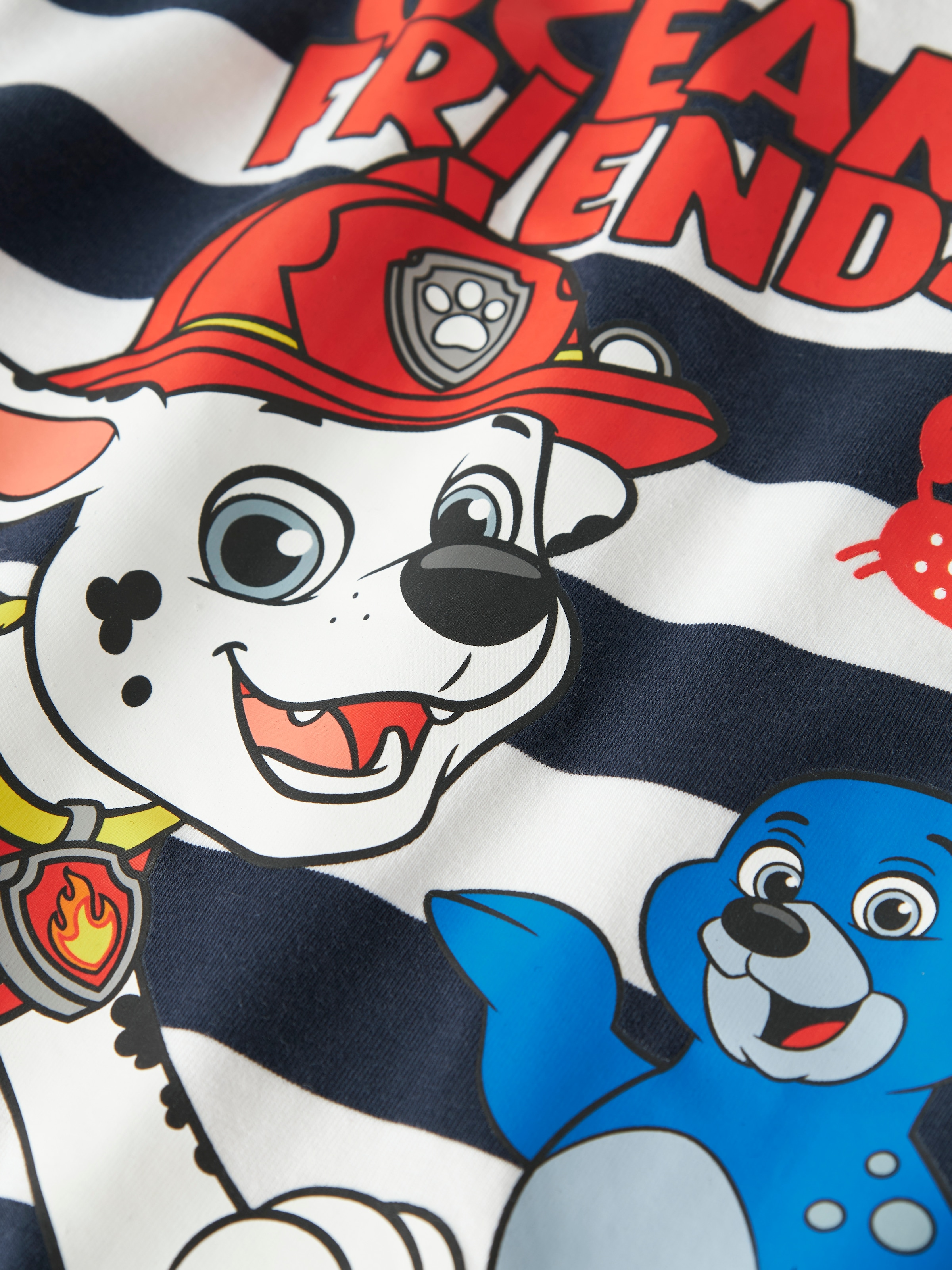 Name It T-shirt »NMMMILAN PAW SS NREG TOP BOX CPLG«