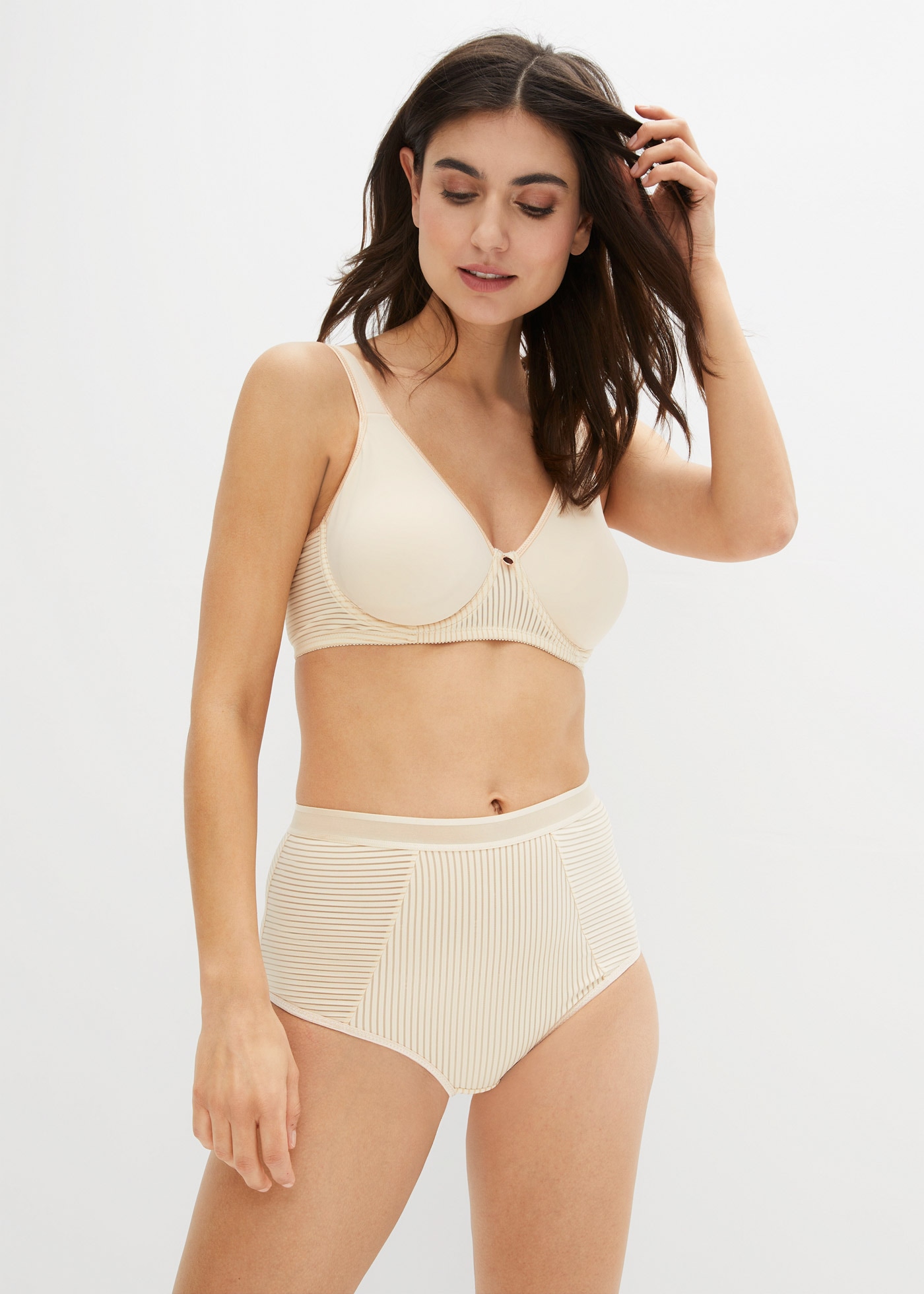 bonprix Soutien-gorge minimisant »Minimizer-BH mit gepolsterten Trägern« mit gepolsterten Trägern, nahtloses Design