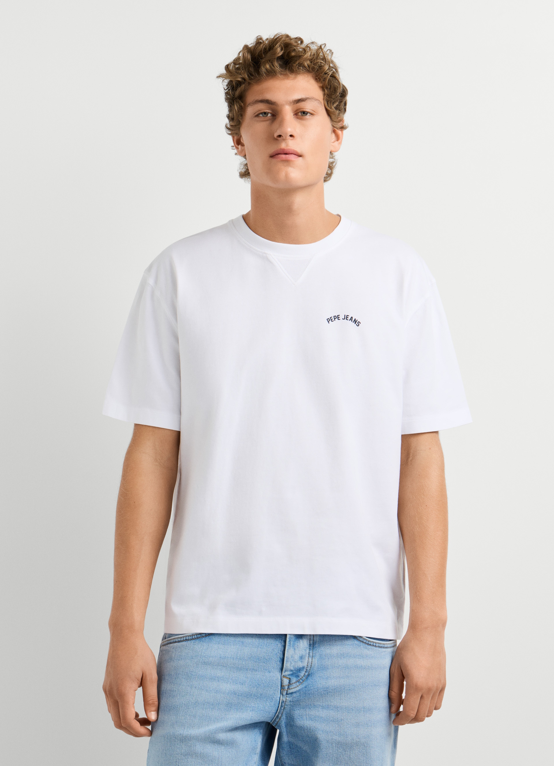 Pepe Jeans T-Shirt »JOHN TEE« mit V-Naht am Rundhals