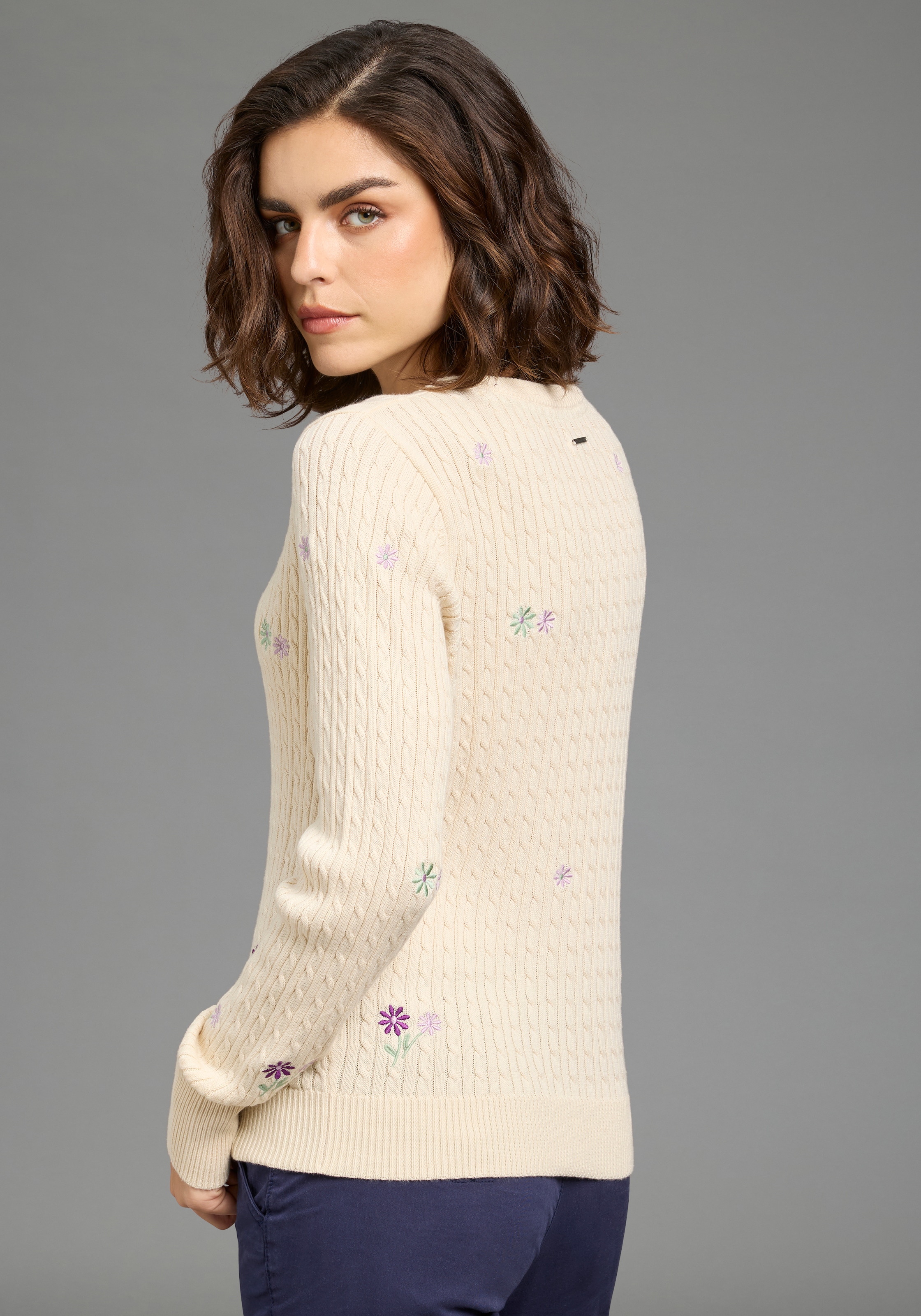 KangaROOS Pull en tricot broderie florale, coupe basique étroite, en coton