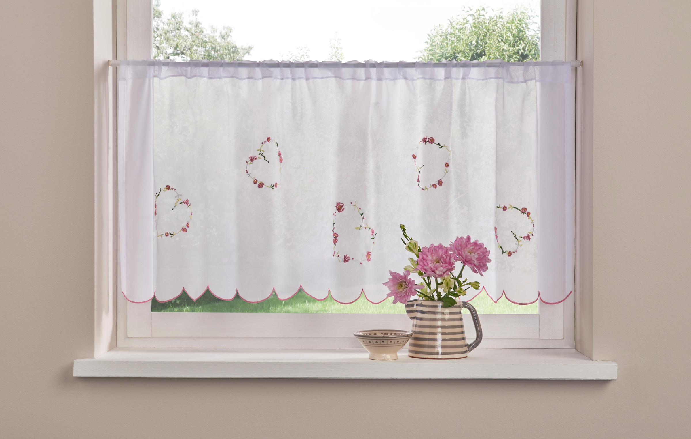 Image of Home affaire Scheibengardine »Herzen«, (1 St.), mit Stickerei bei Ackermann Versand Schweiz